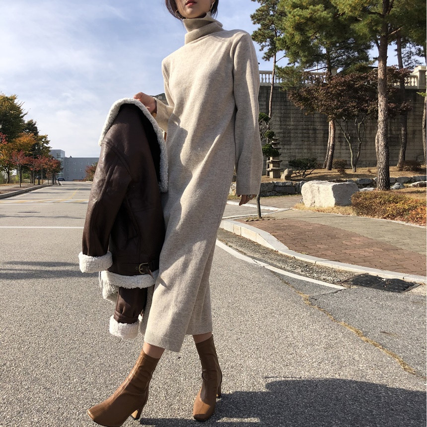 Easy-Fitting Turtleneck Sweater Dress