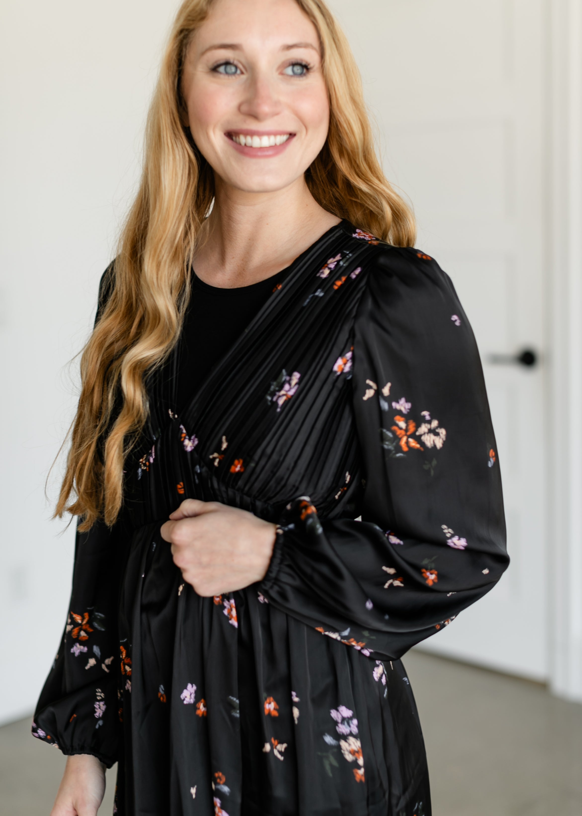 Jamie V-neck Floral Print Midi Dress