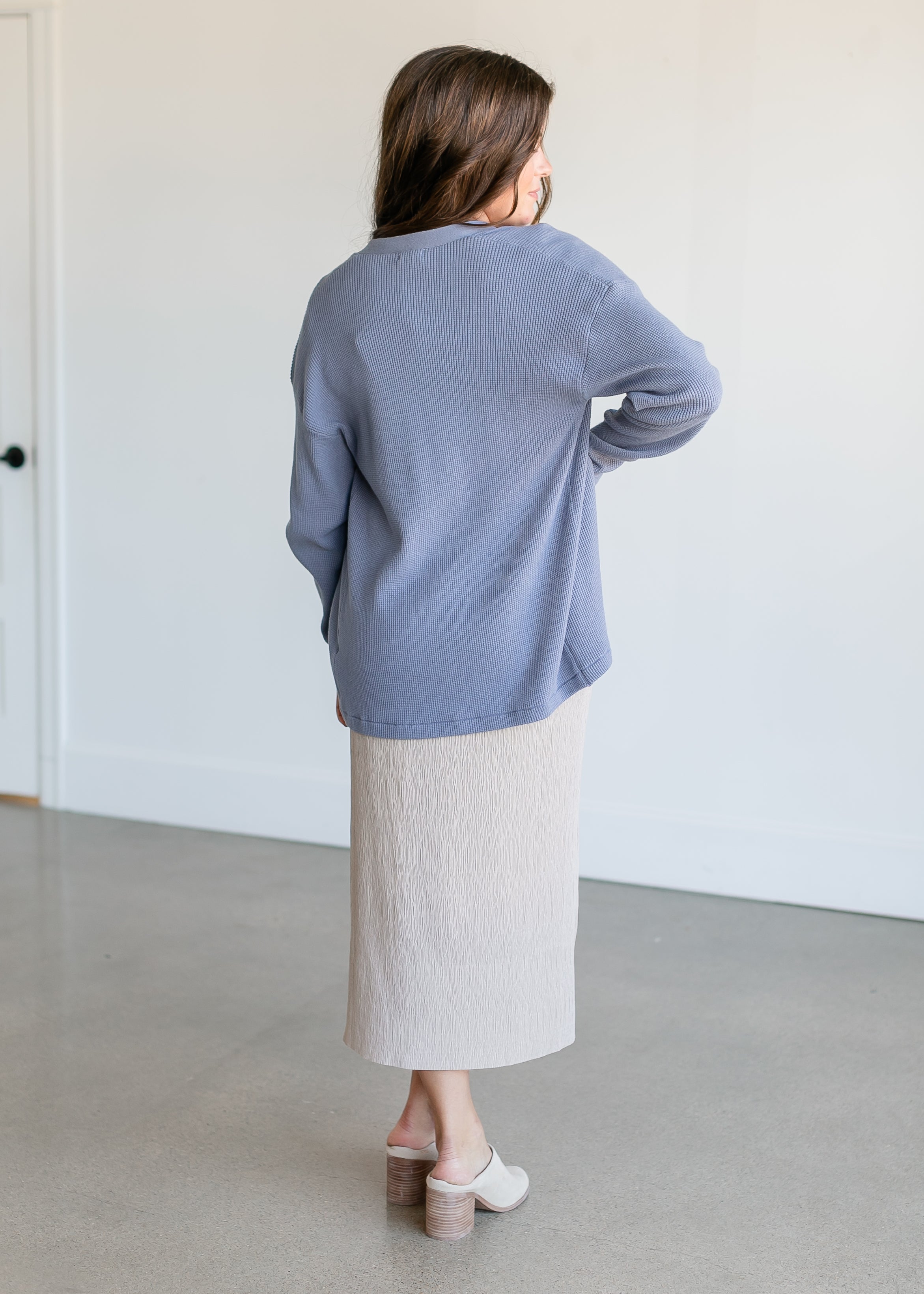 Novi Crinkle Pull On Midi Skirt