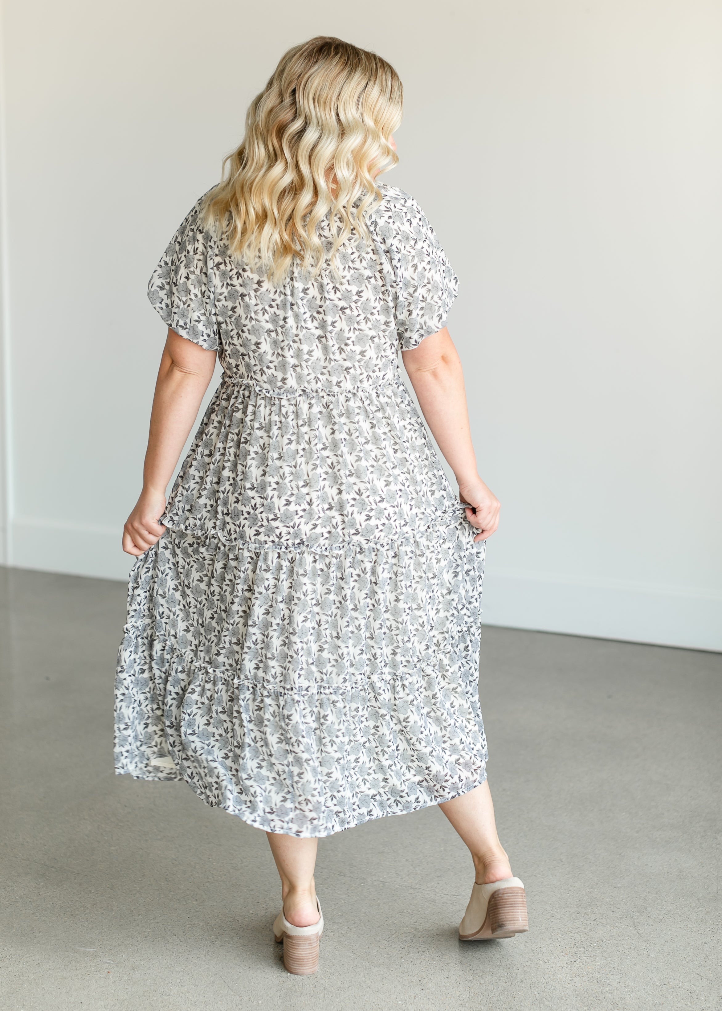 Short Bubble Sleeve Midi Dress