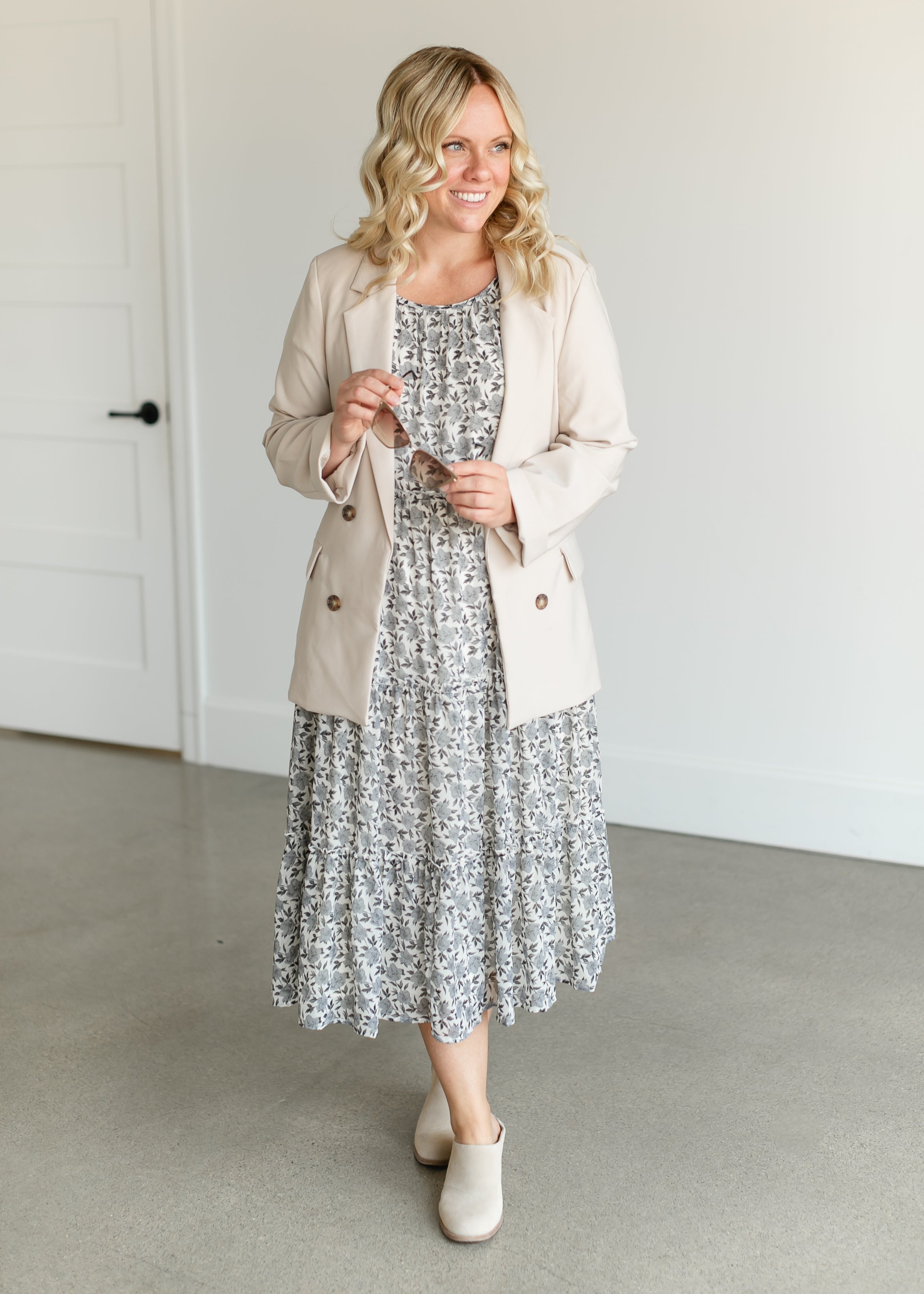 Short Bubble Sleeve Midi Dress