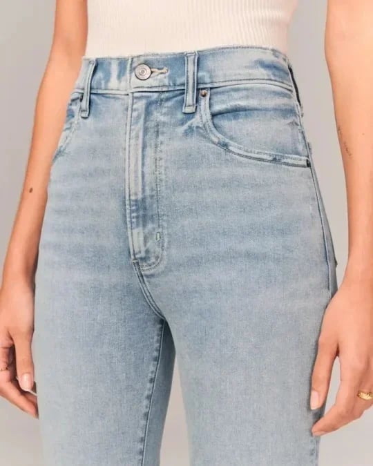 High-waisted flared jeans
