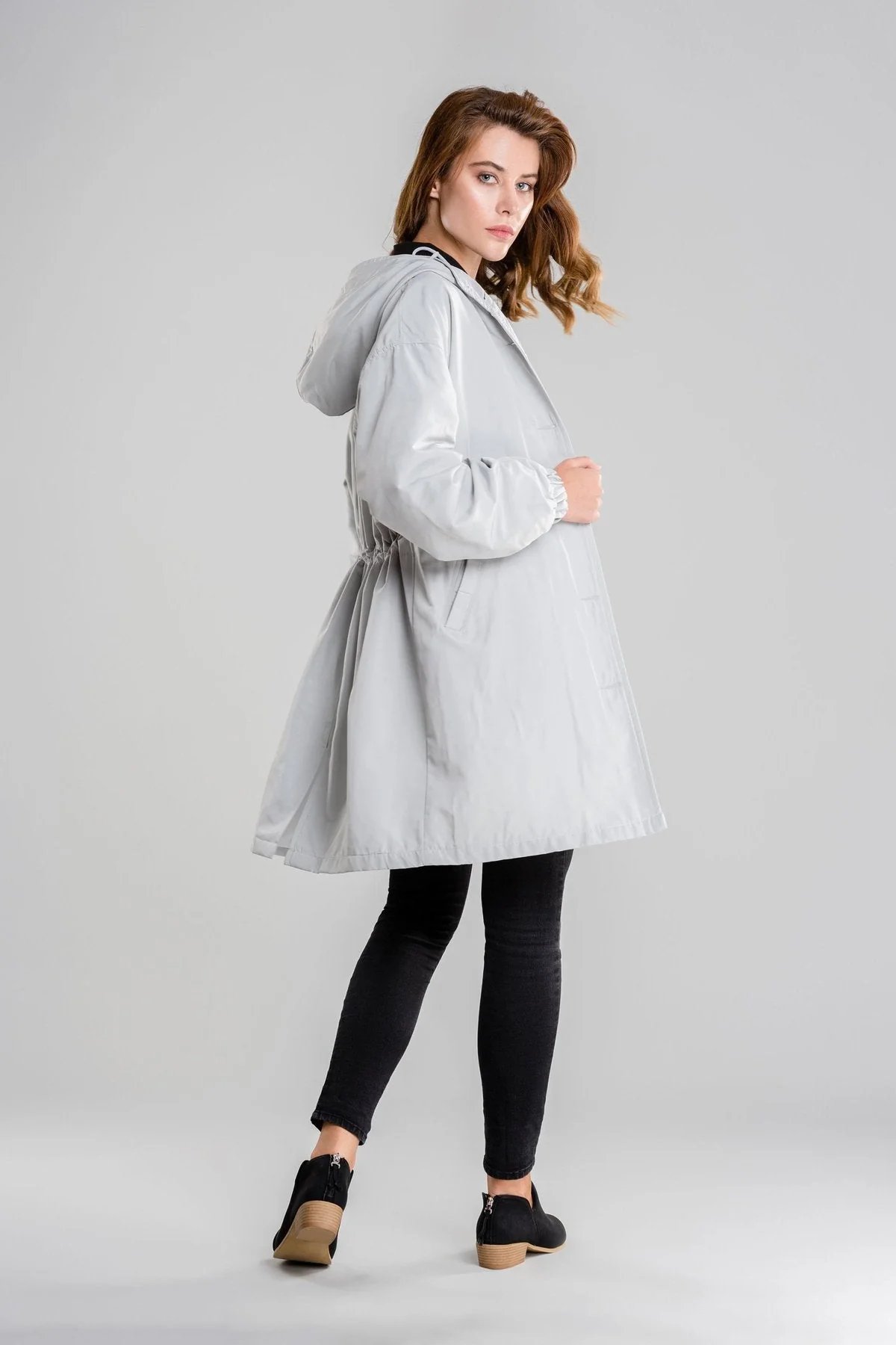 Oversized water-repellent windbreaker rain jacket with hood