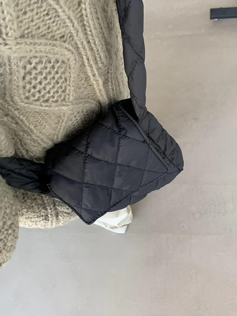 Quilted pochette crossbody bag 0614