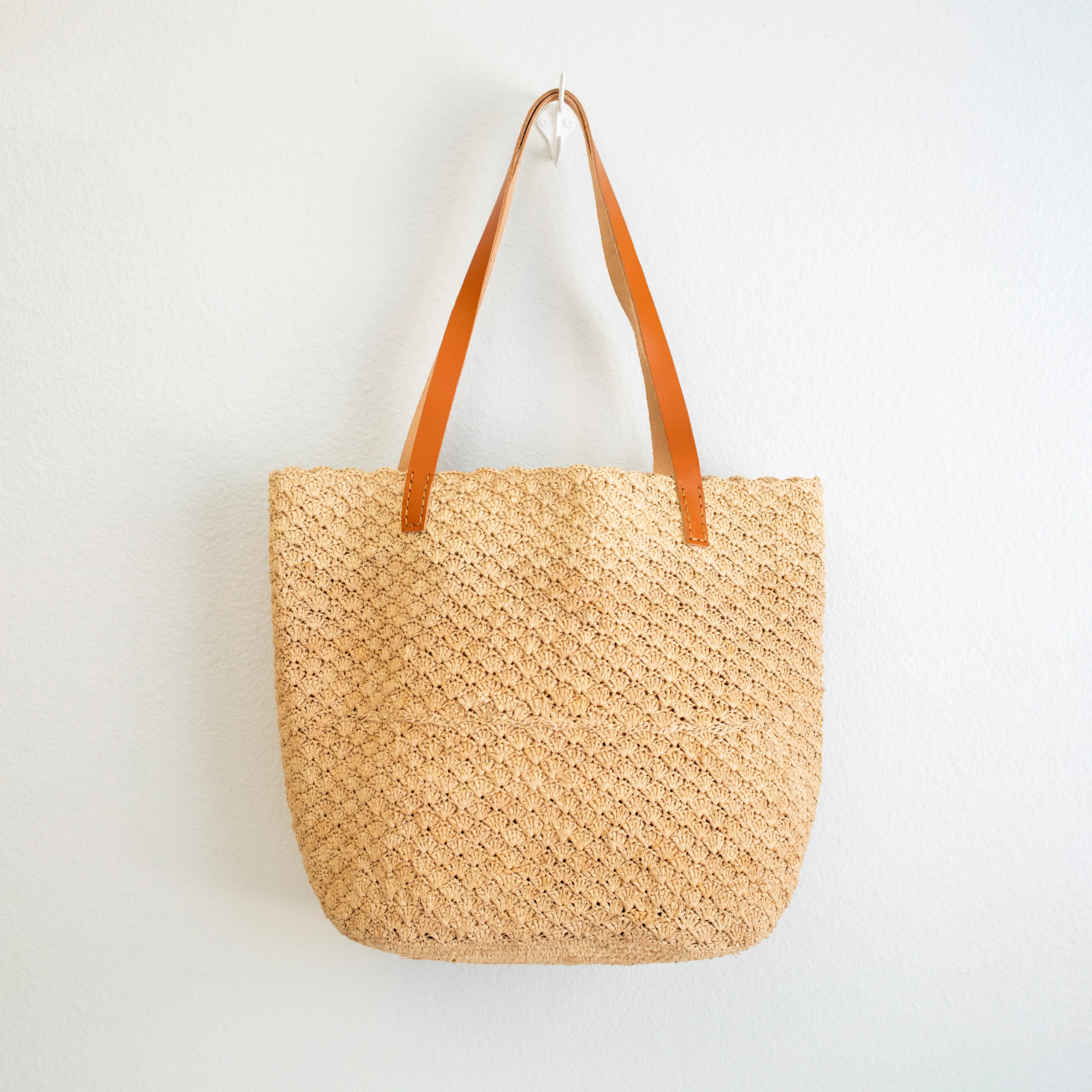 Women's Soft Raffia Woven Summer Straw Tote