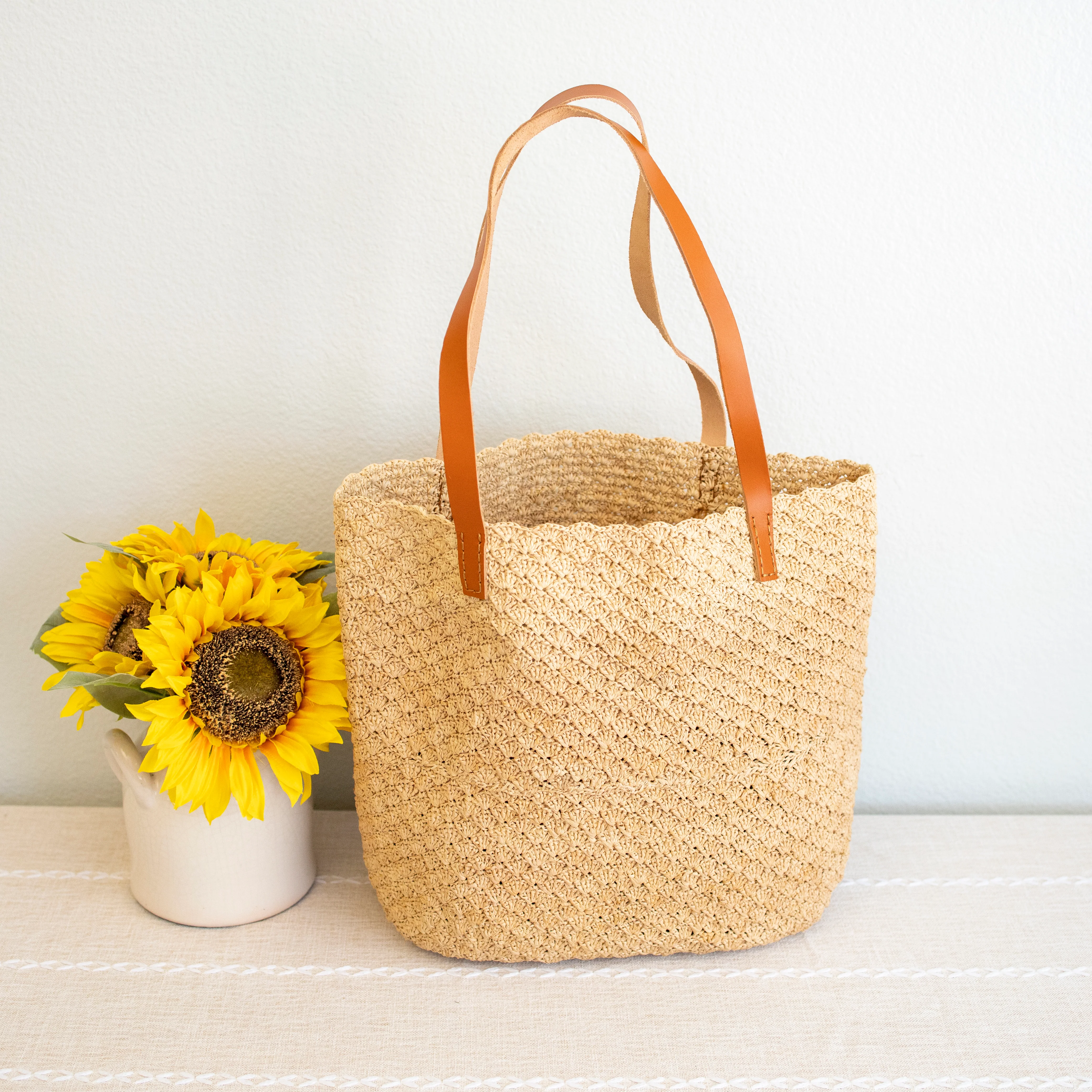 Women's Soft Raffia Woven Summer Straw Tote