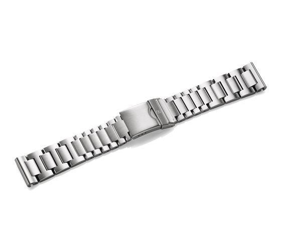 Metal bracelet with clasp