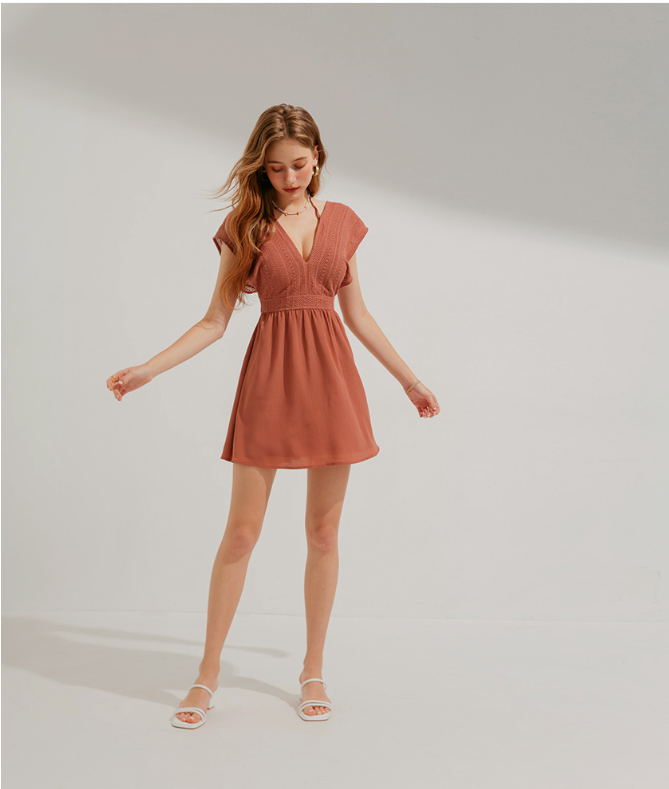 Deep V Broderie Anglaise Lace Strap Mini Dress (With Chest Pad)