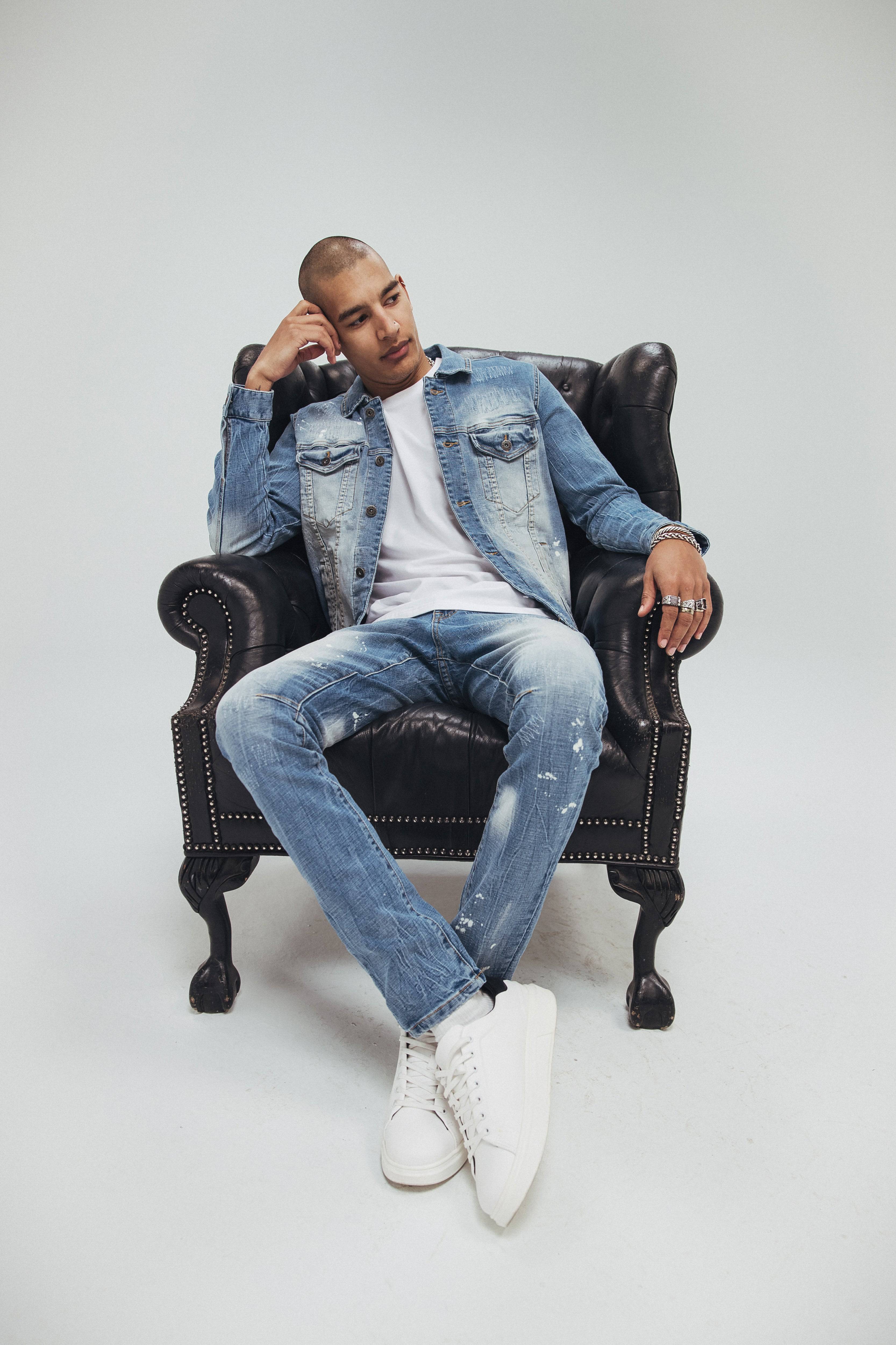 Bleached Detail Semi Basic Jeans