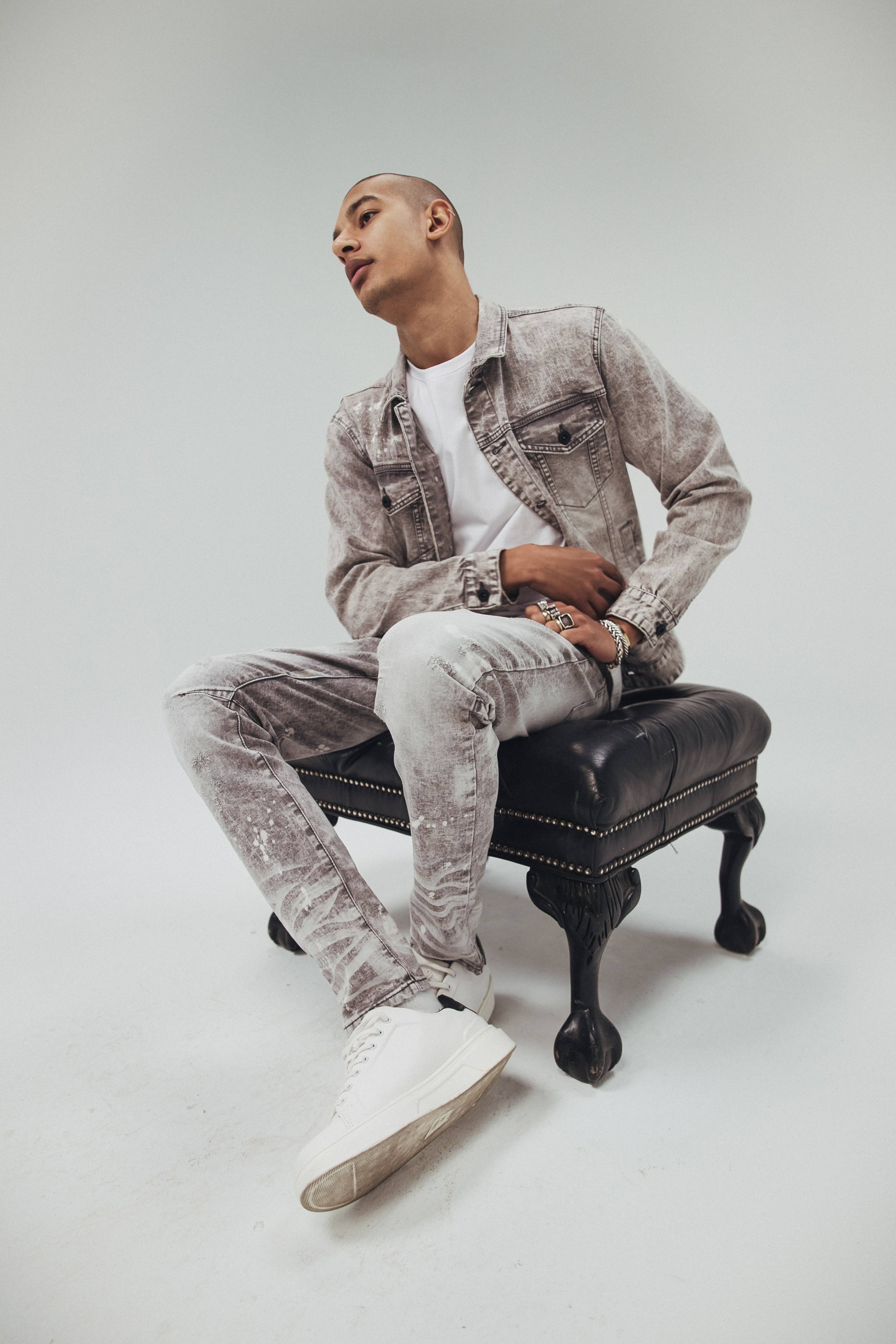Bleached Detail Semi Basic Jeans