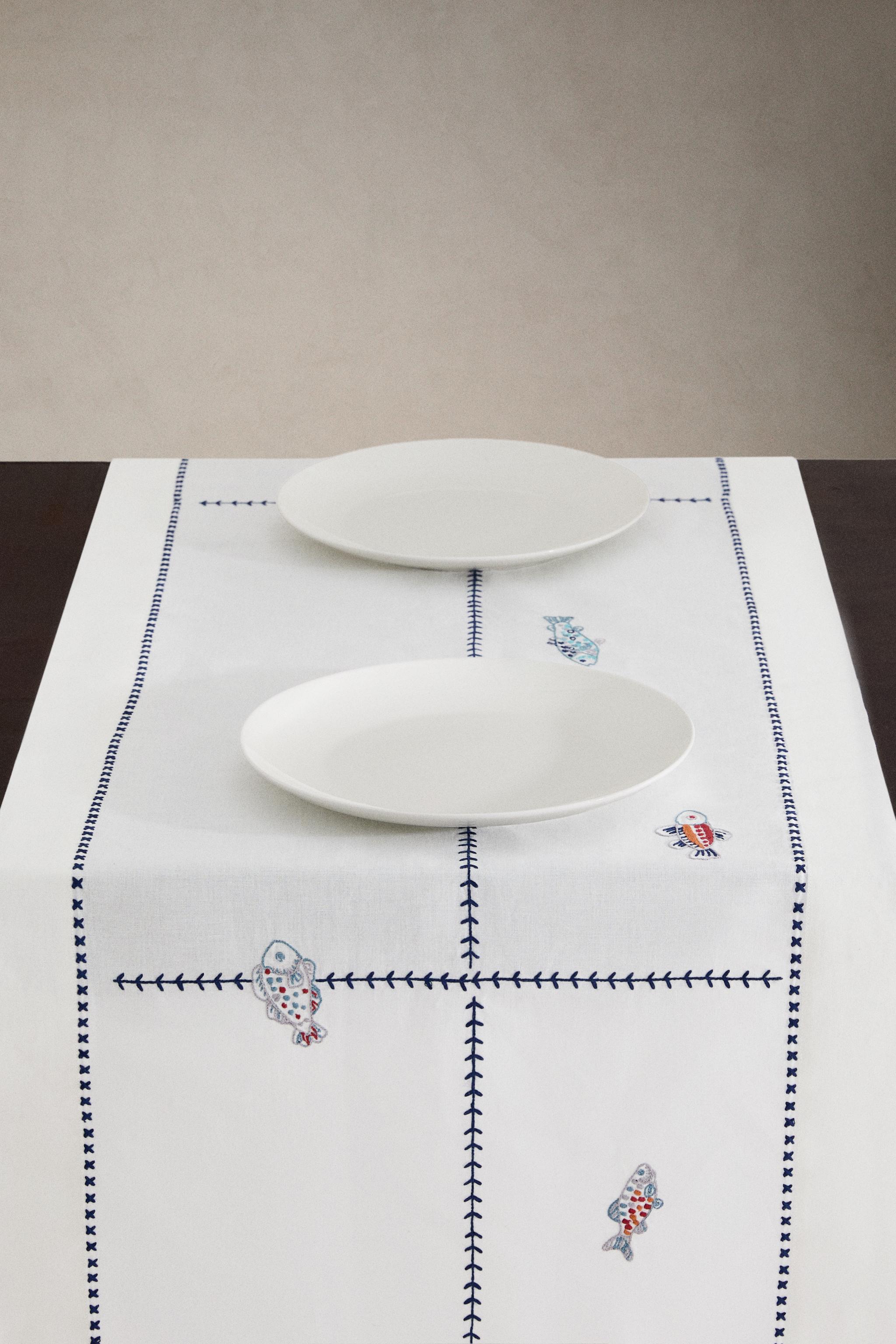 EMBROIDERED FISH TABLE RUNNER