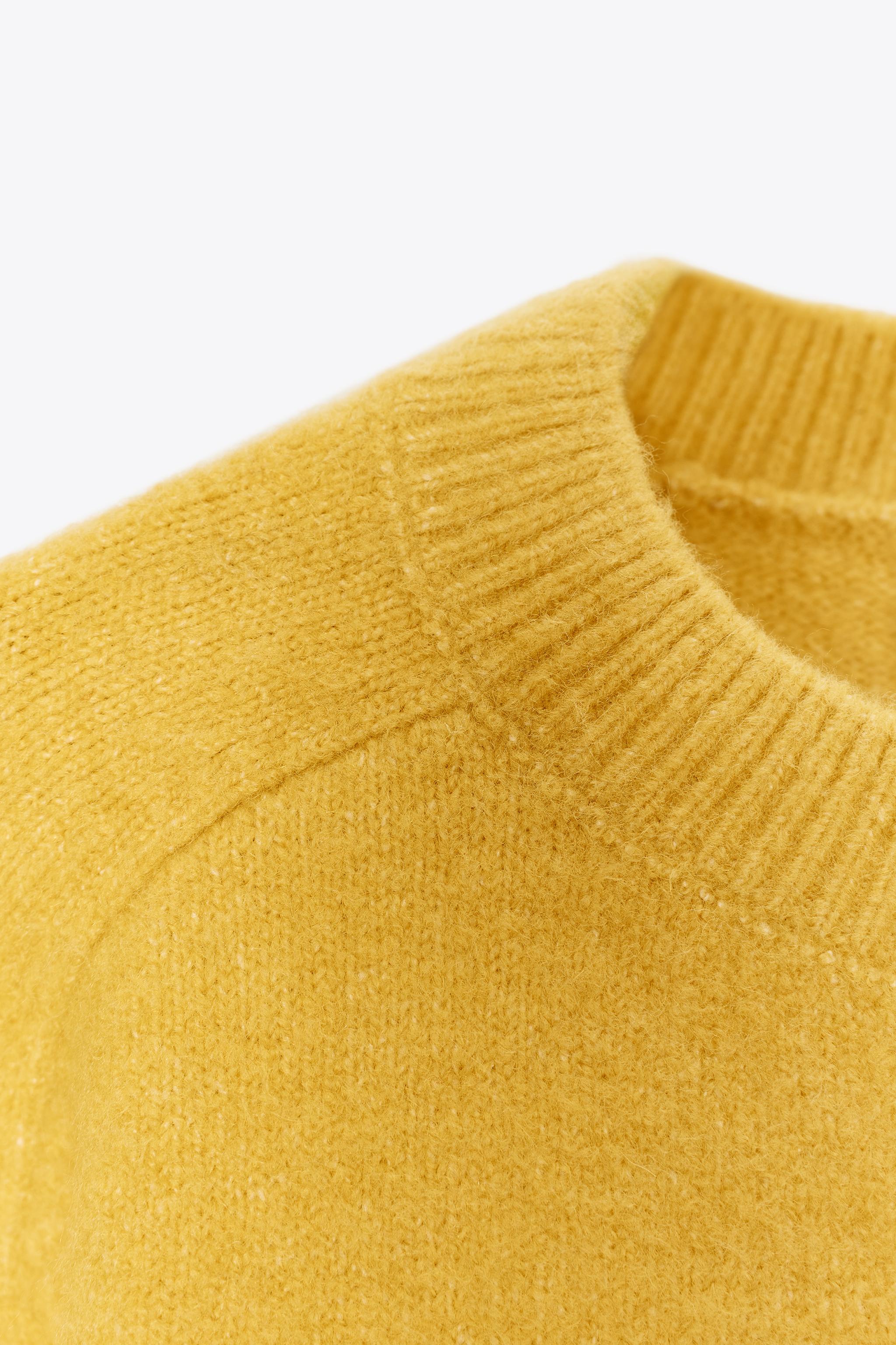 SOFT KNIT BASIC SWEATER