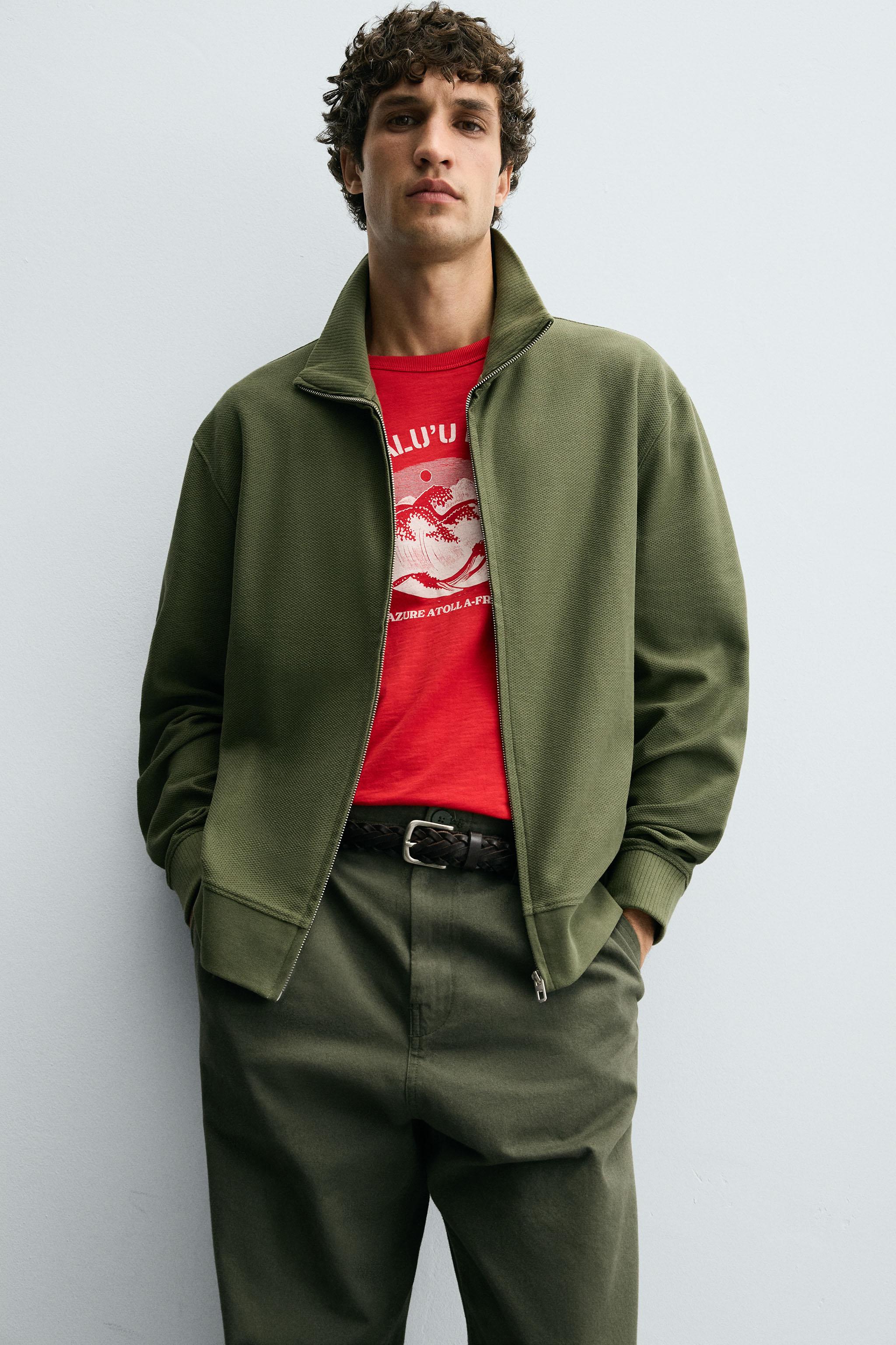 LIGHTWEIGHT QUARTER-ZIP SWEATSHIRT