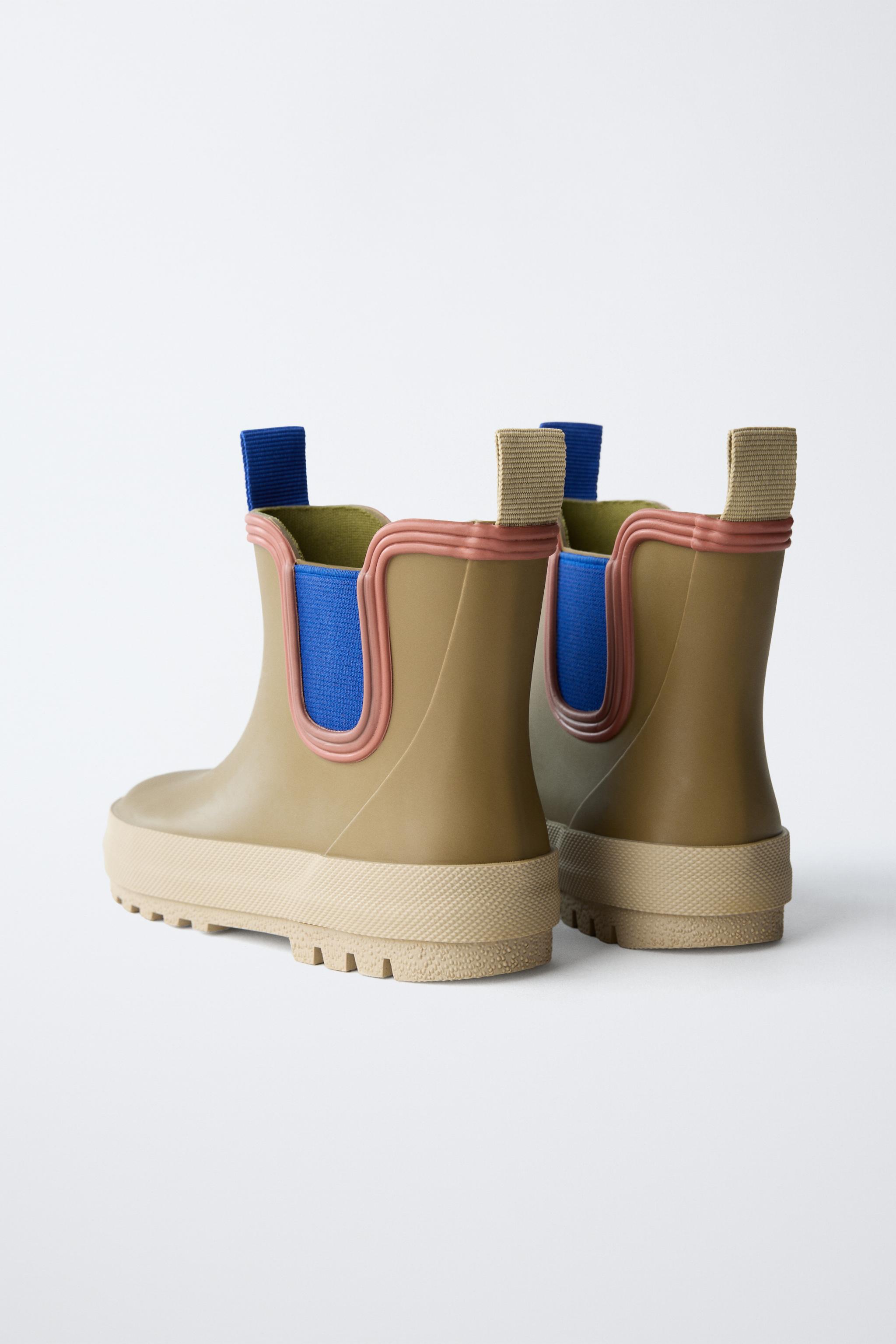 ELASTIC RAIN BOOTS