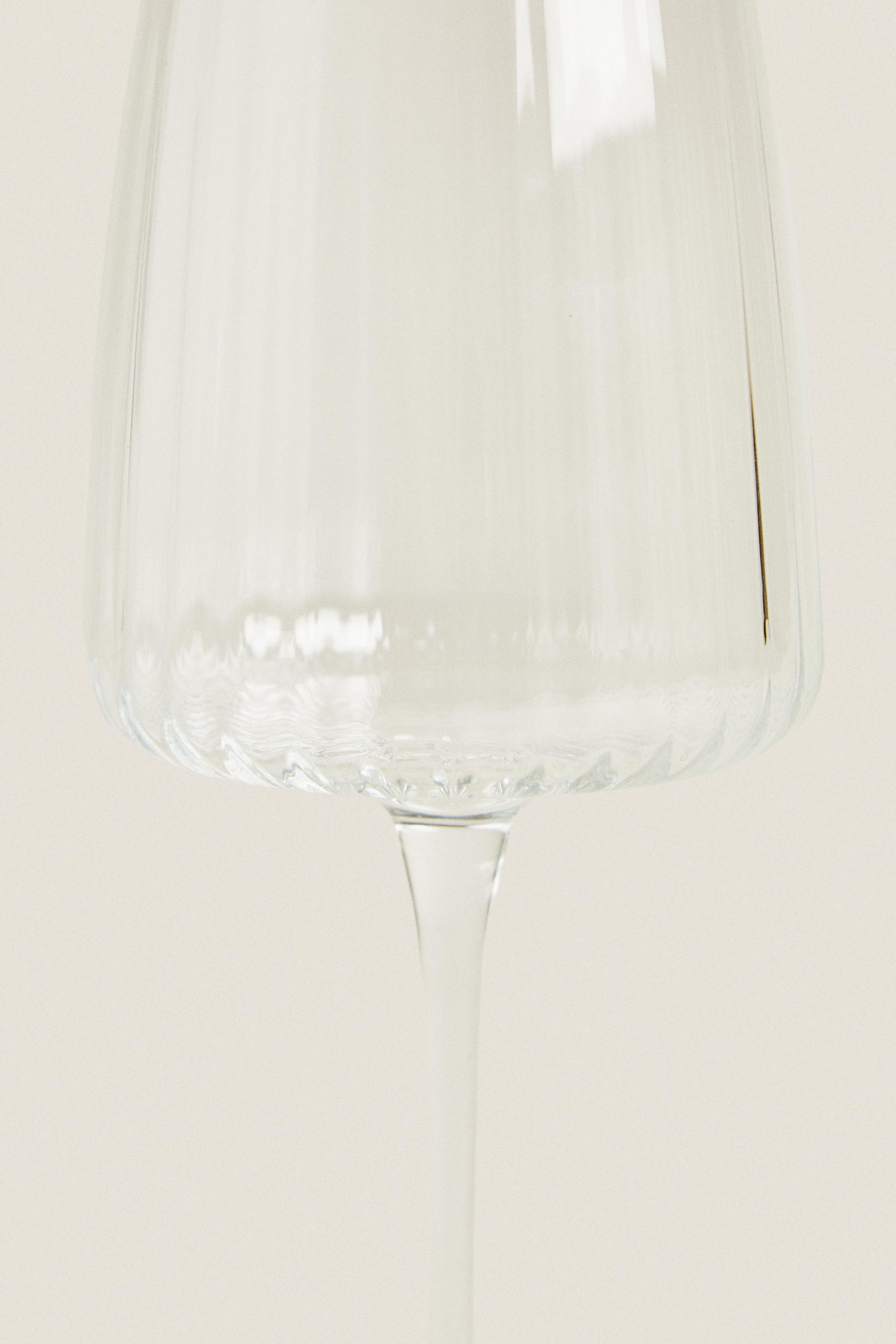 LARGE GLASS WITH LINES
