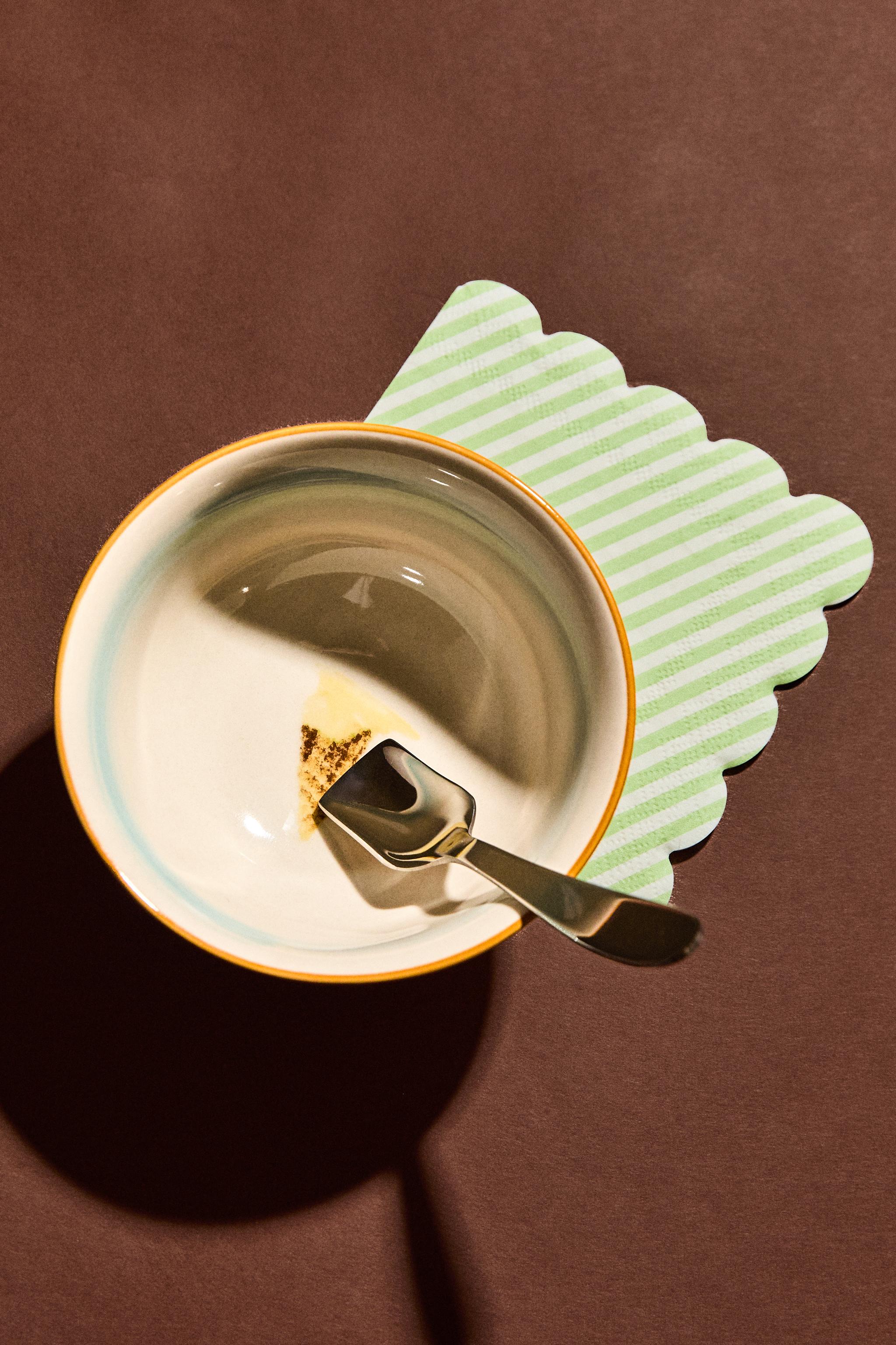 STONEWARE BOWL WITH ICE CREAM DESIGN