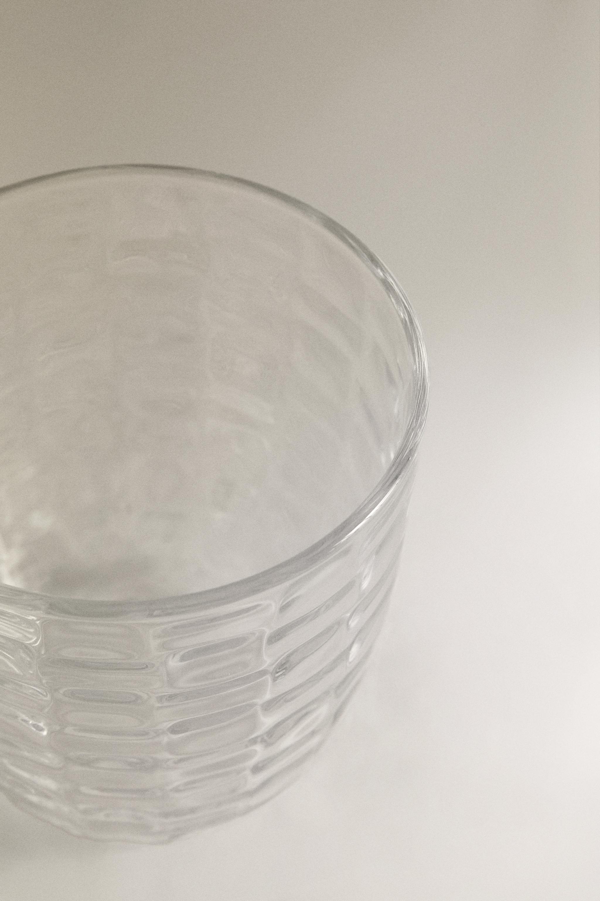 RAISED SQUARE-EFFECT TUMBLER