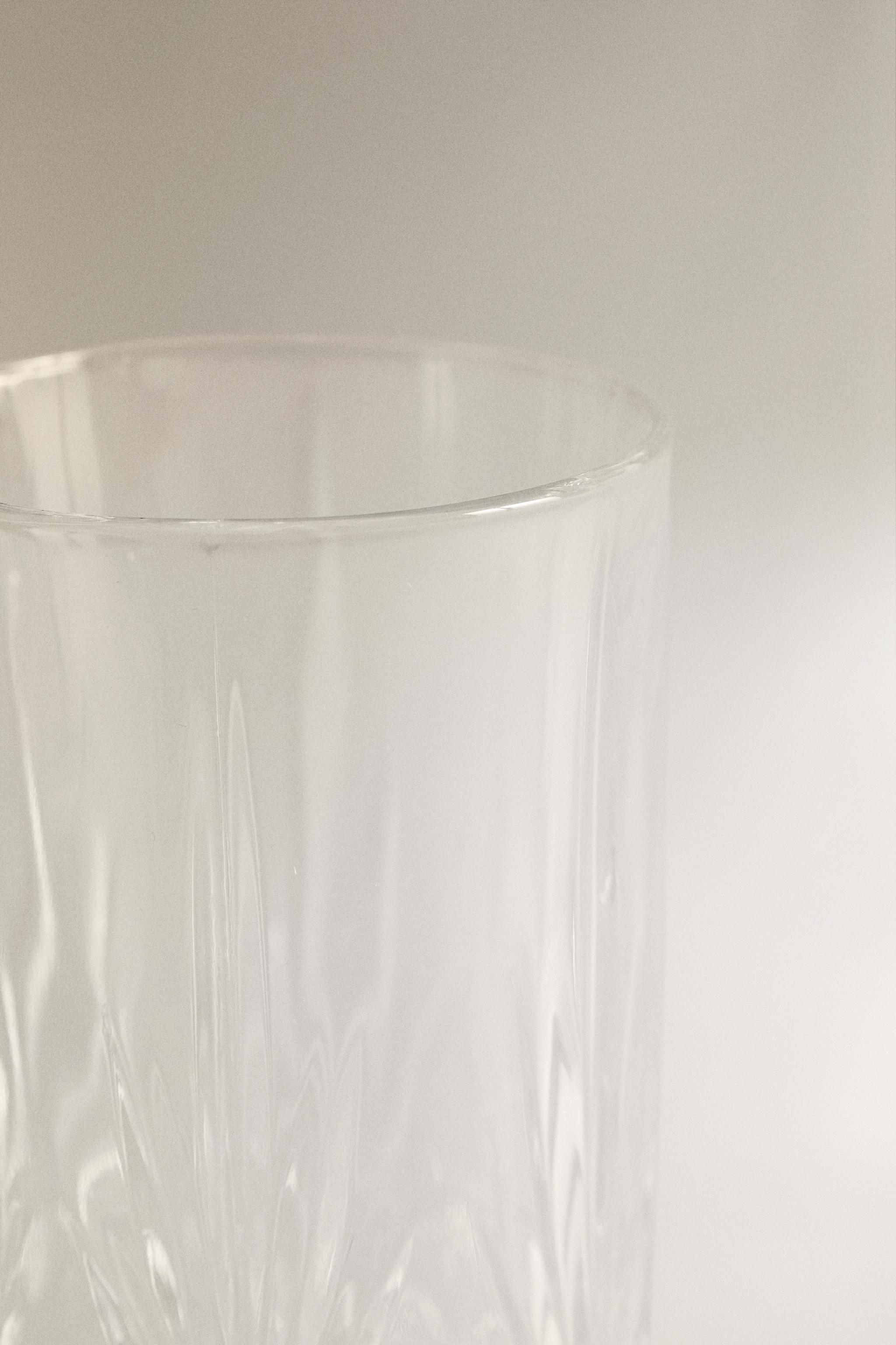 TALL TUMBLER WITH RAISED DESIGN