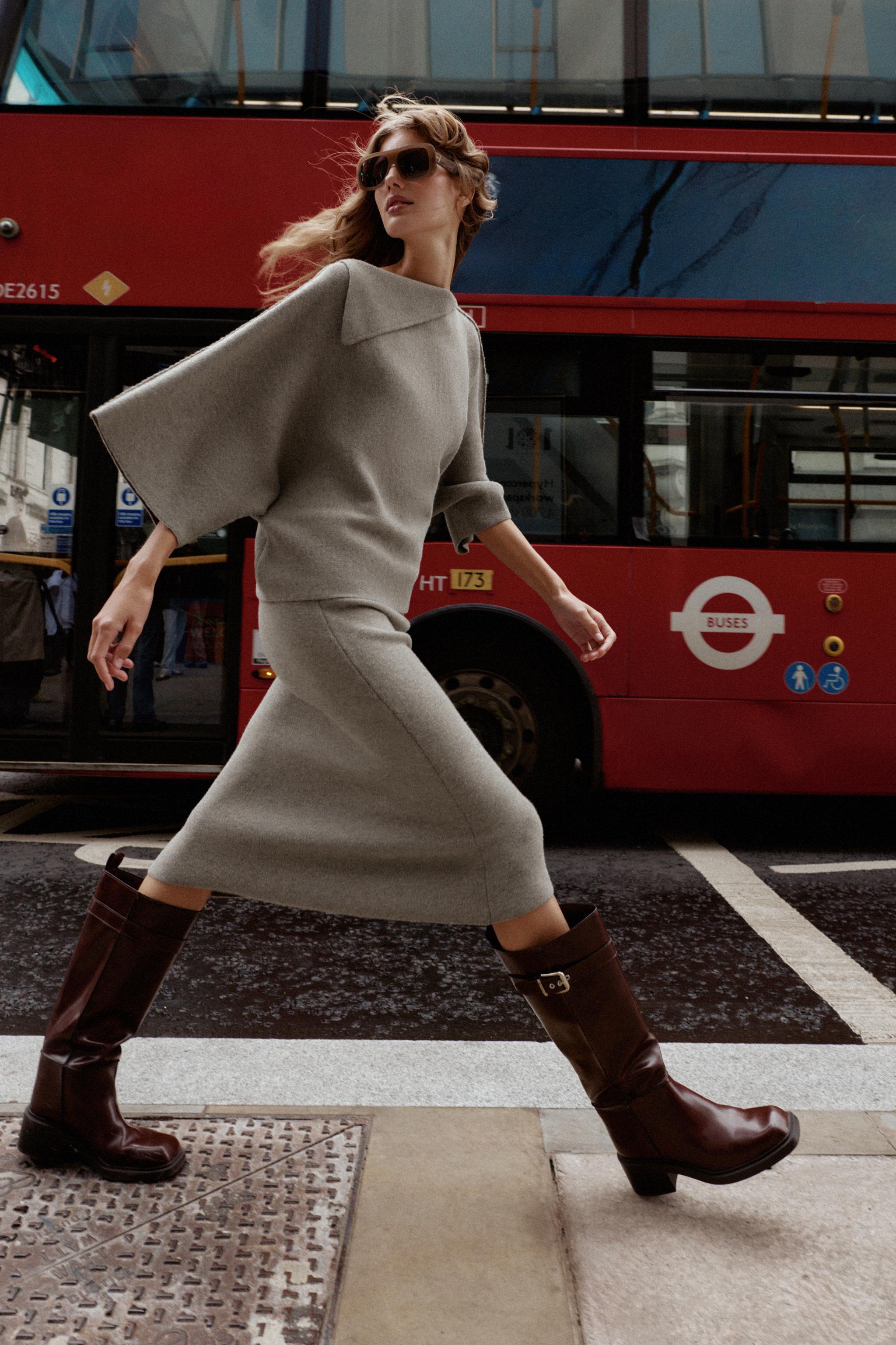 LAPEL NECK KNIT SWEATER