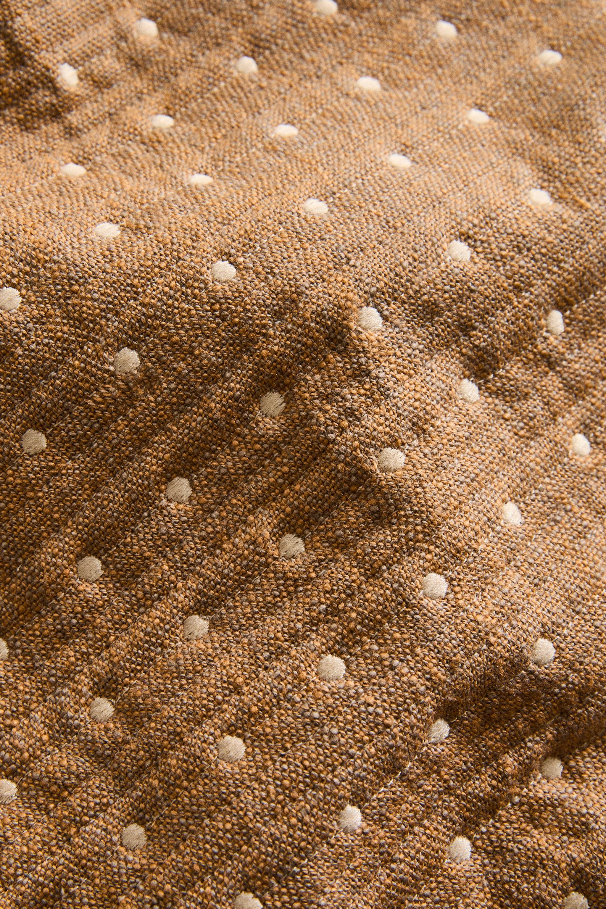 PADDED PLACEMAT WITH TOPSTITCHING