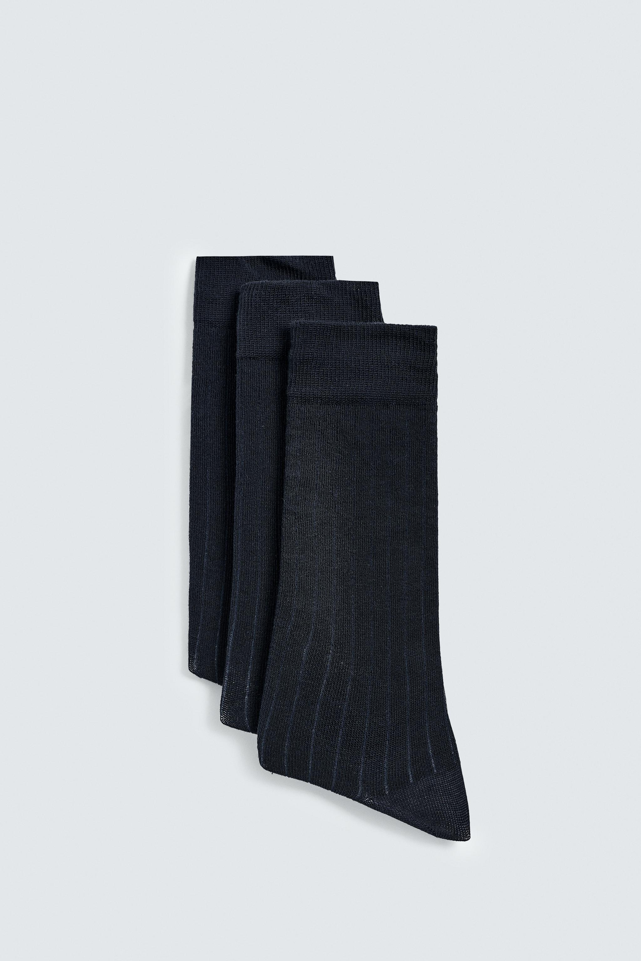 THREE-PACK OF RIBBED SOCKS