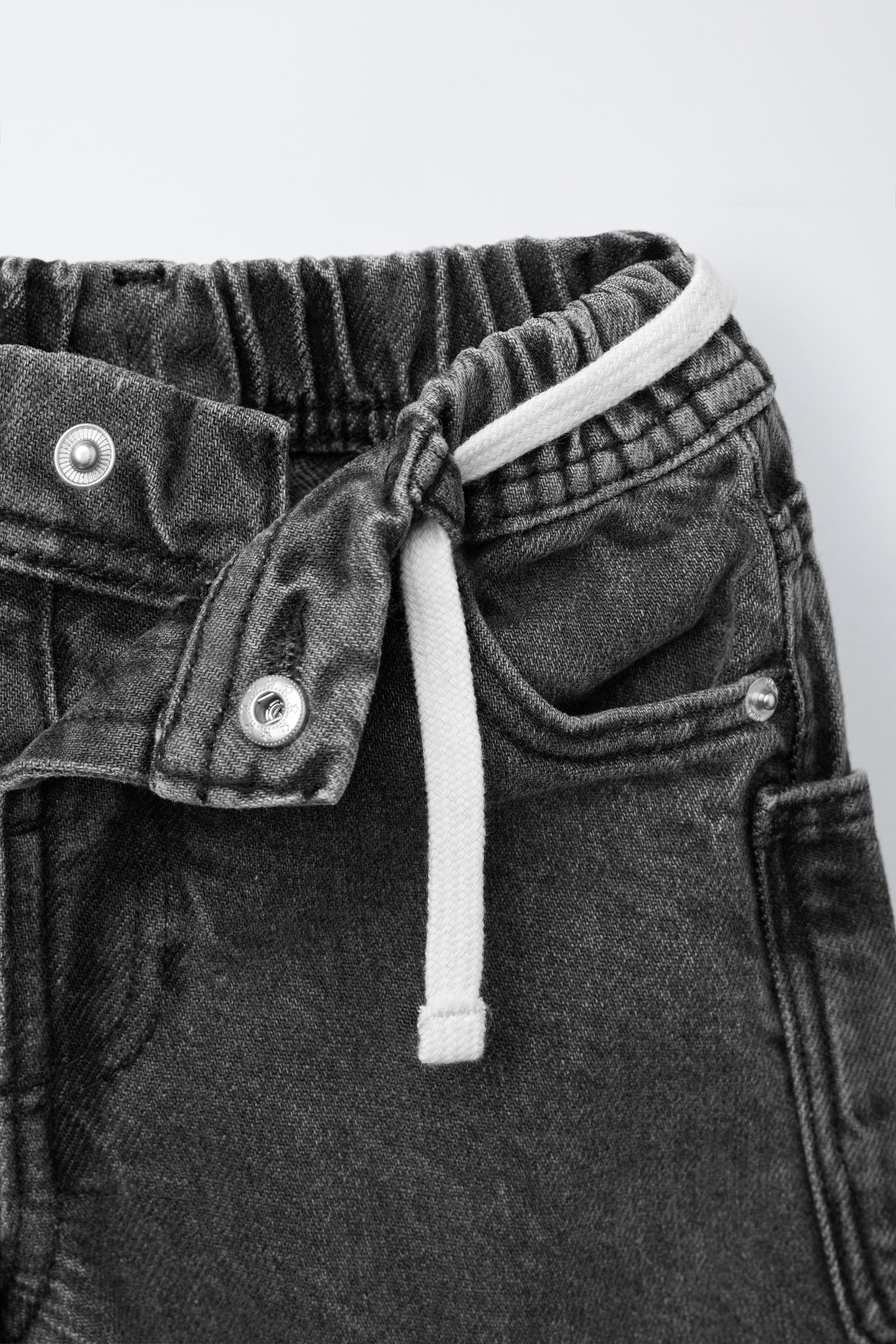 BAGGY JEANS WITH BELT