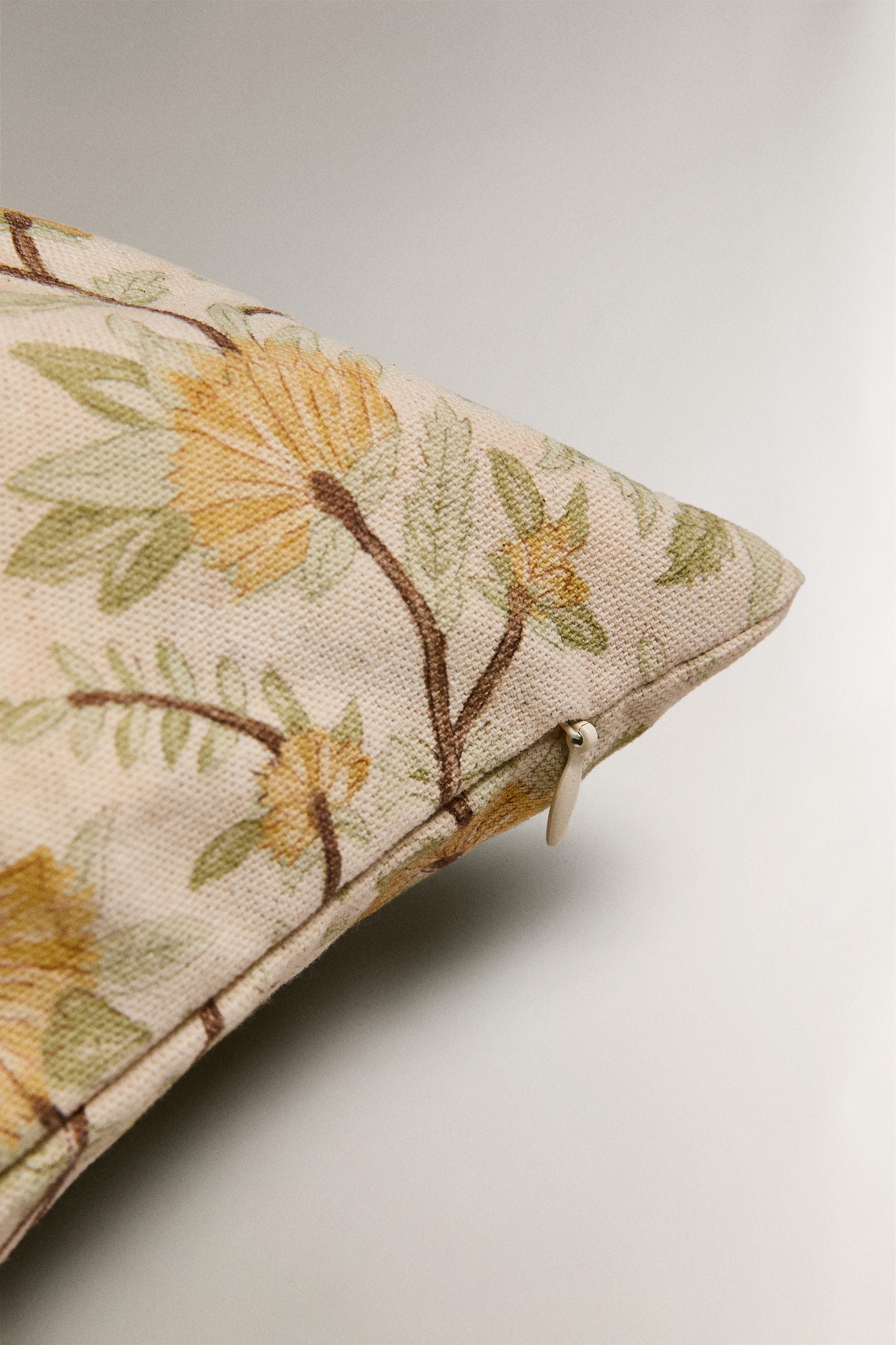 FLORAL PRINT THROW PILLOW COVER