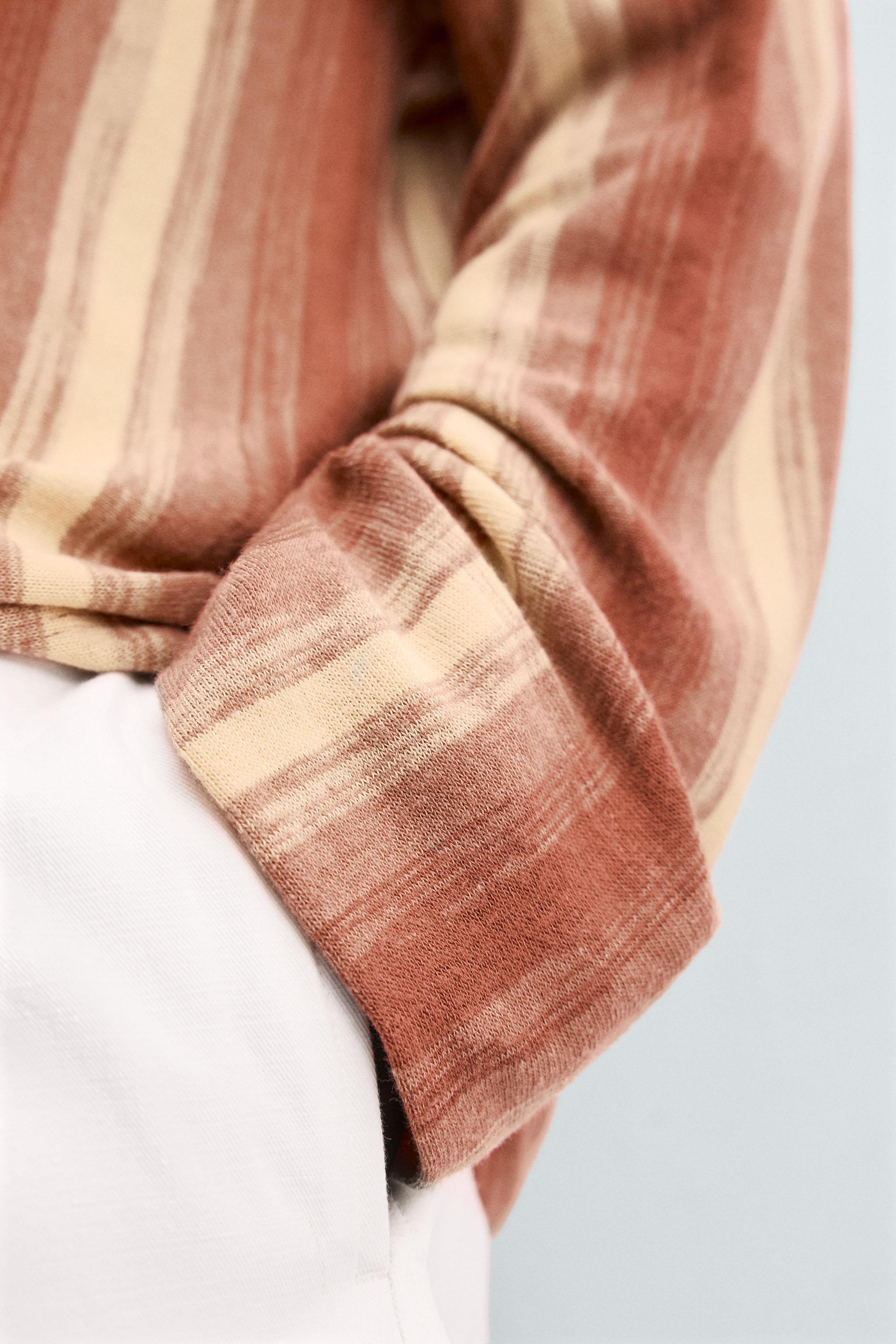 FLOWY STRIPED T-SHIRT