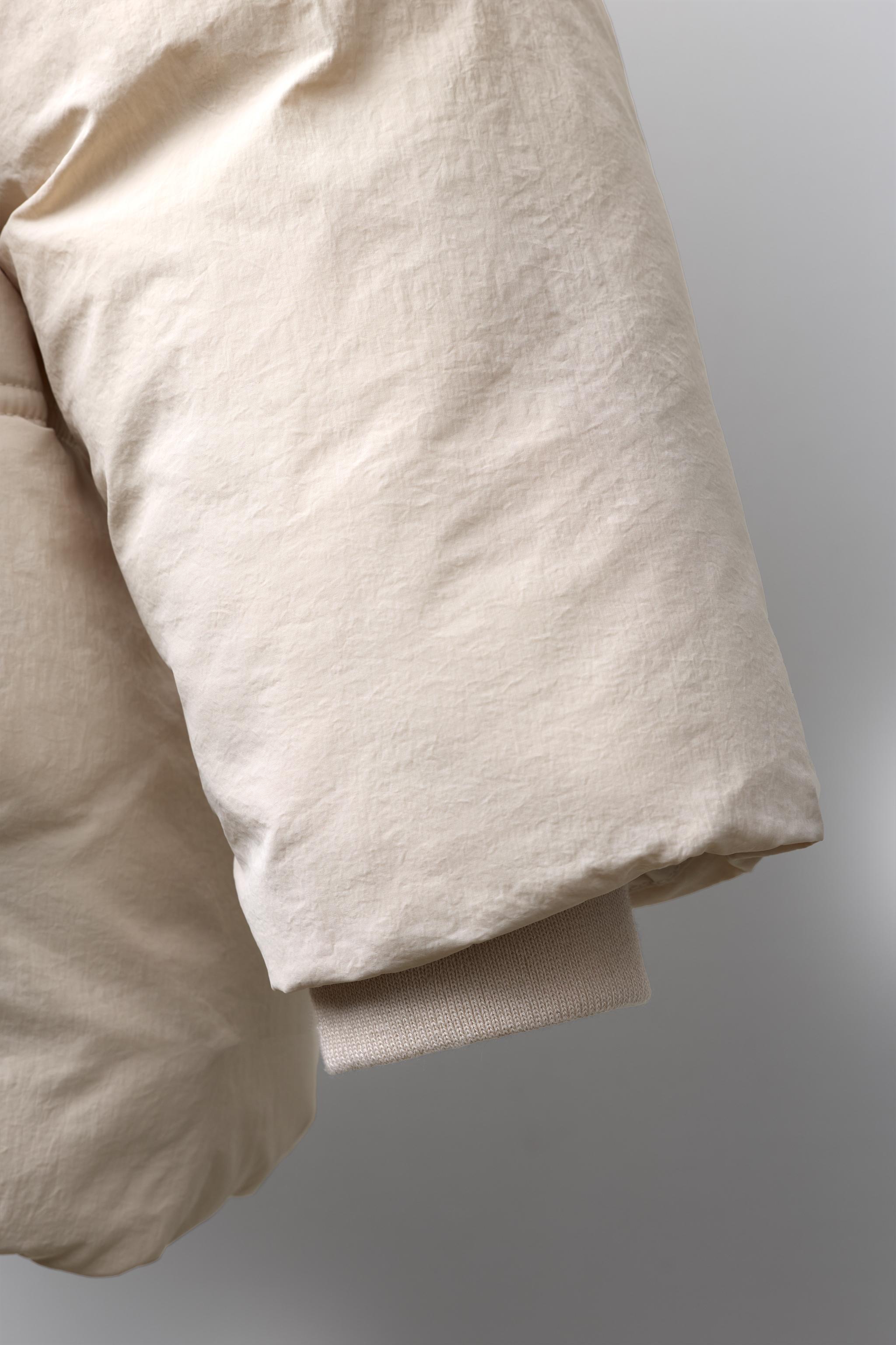 WATER REPELLENT HOODED PUFFER JACKET