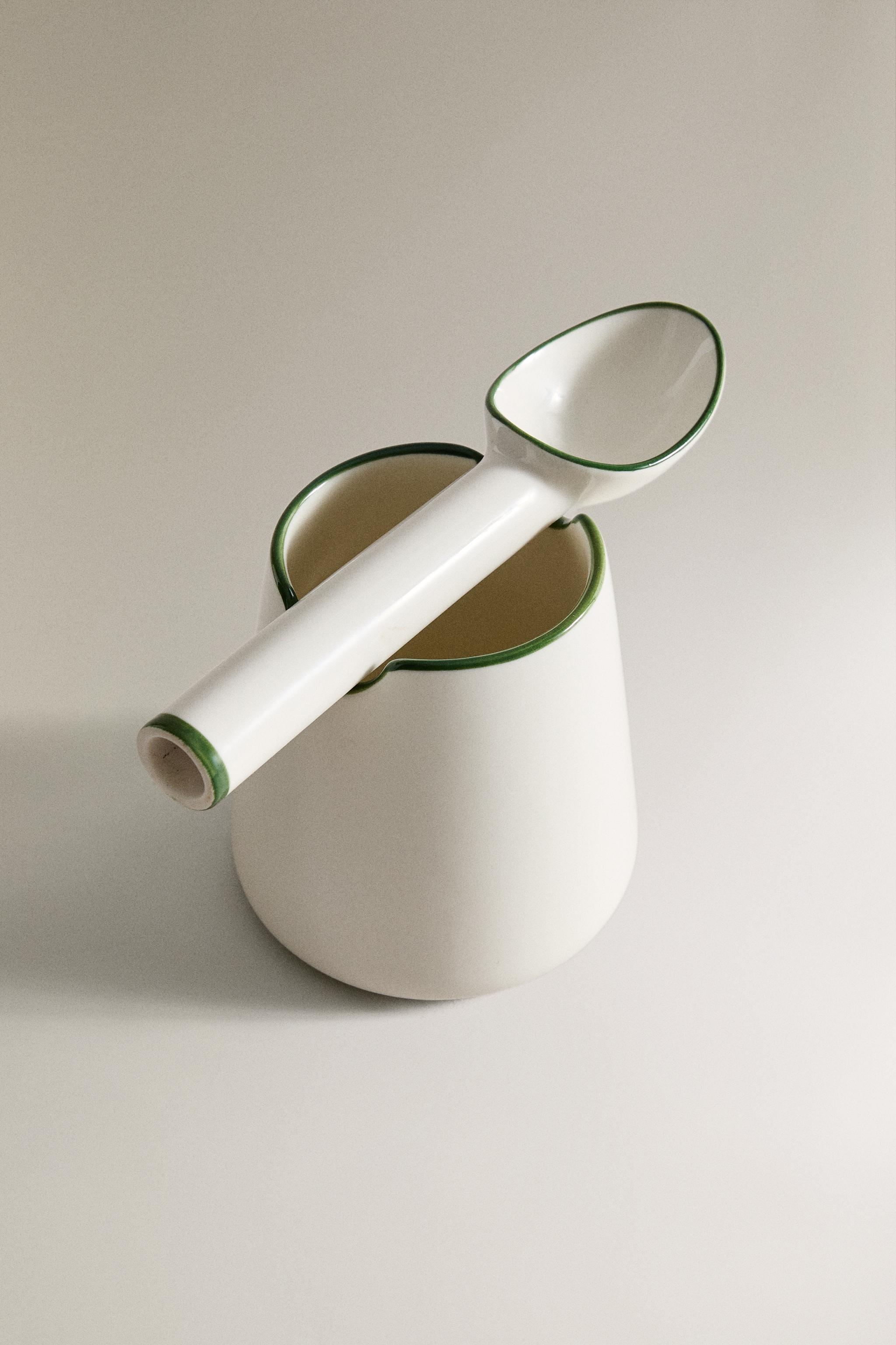 STONEWARE ICE CREAM SERVING SET