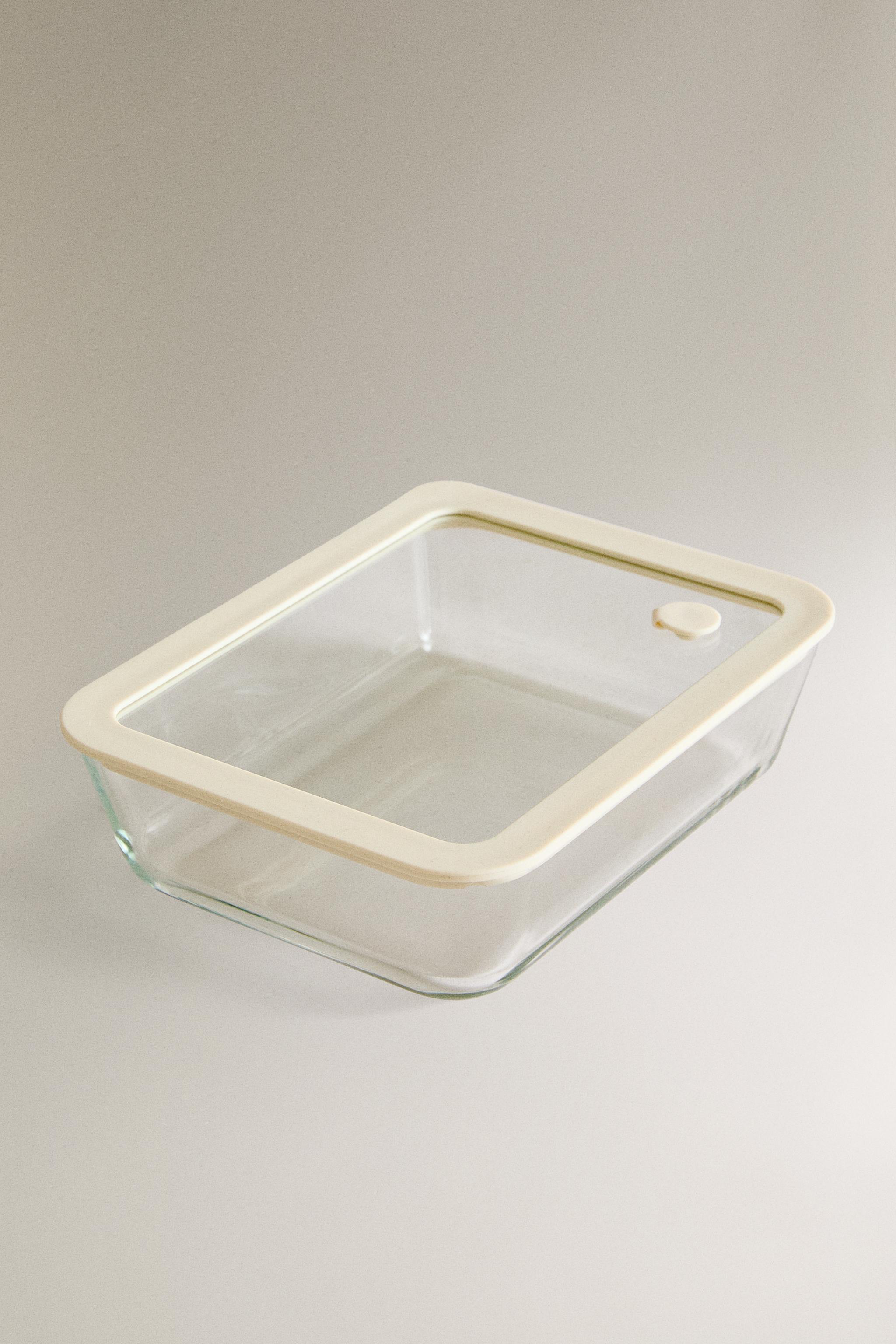 47.34 oz AIRTIGHT FOOD CONTAINER
