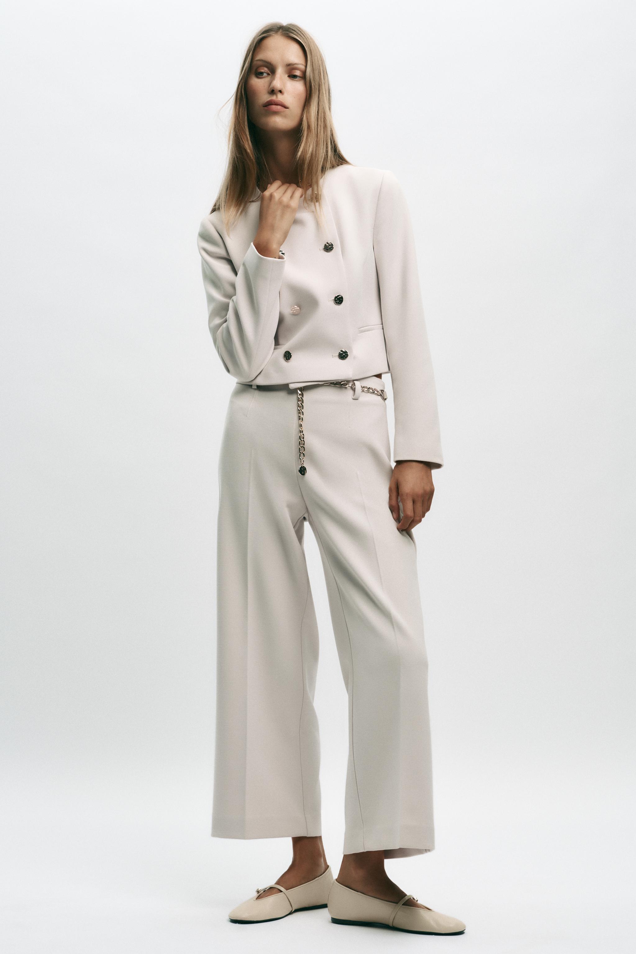 DOUBLE BREASTED SHORT BLAZER