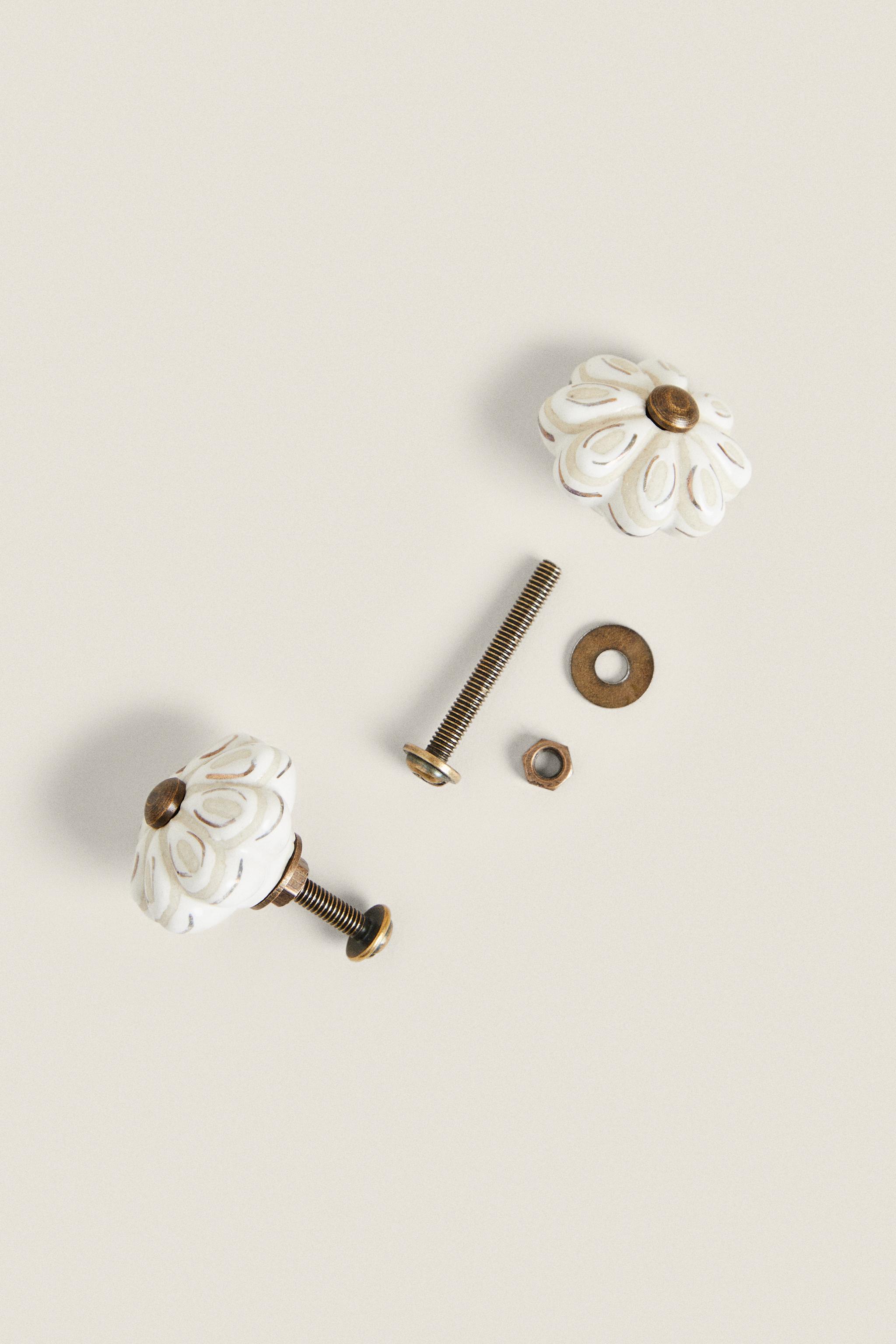 SET OF CERAMIC FLOWER KNOBS (SET OF 2)
