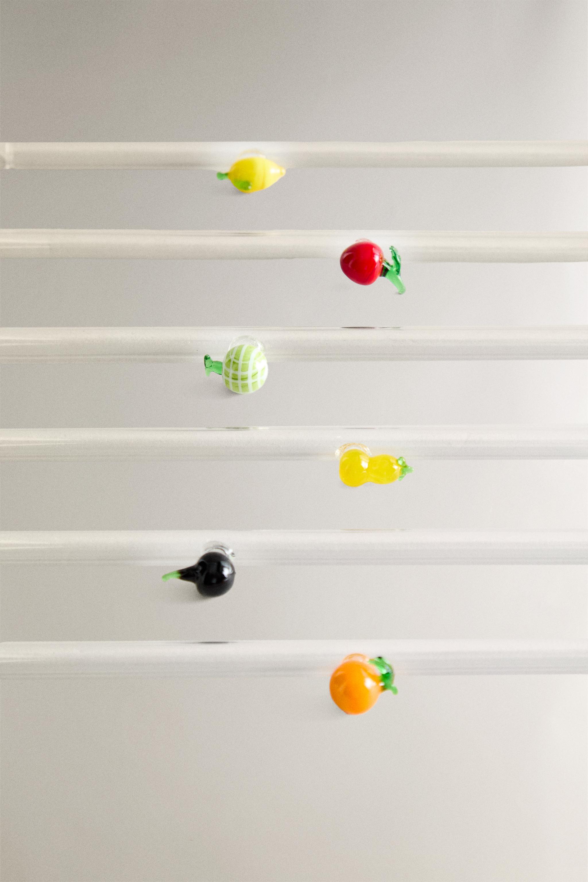 SET OF GLASS STRAWS WITH FRUIT FIGURES (SET OF 6)