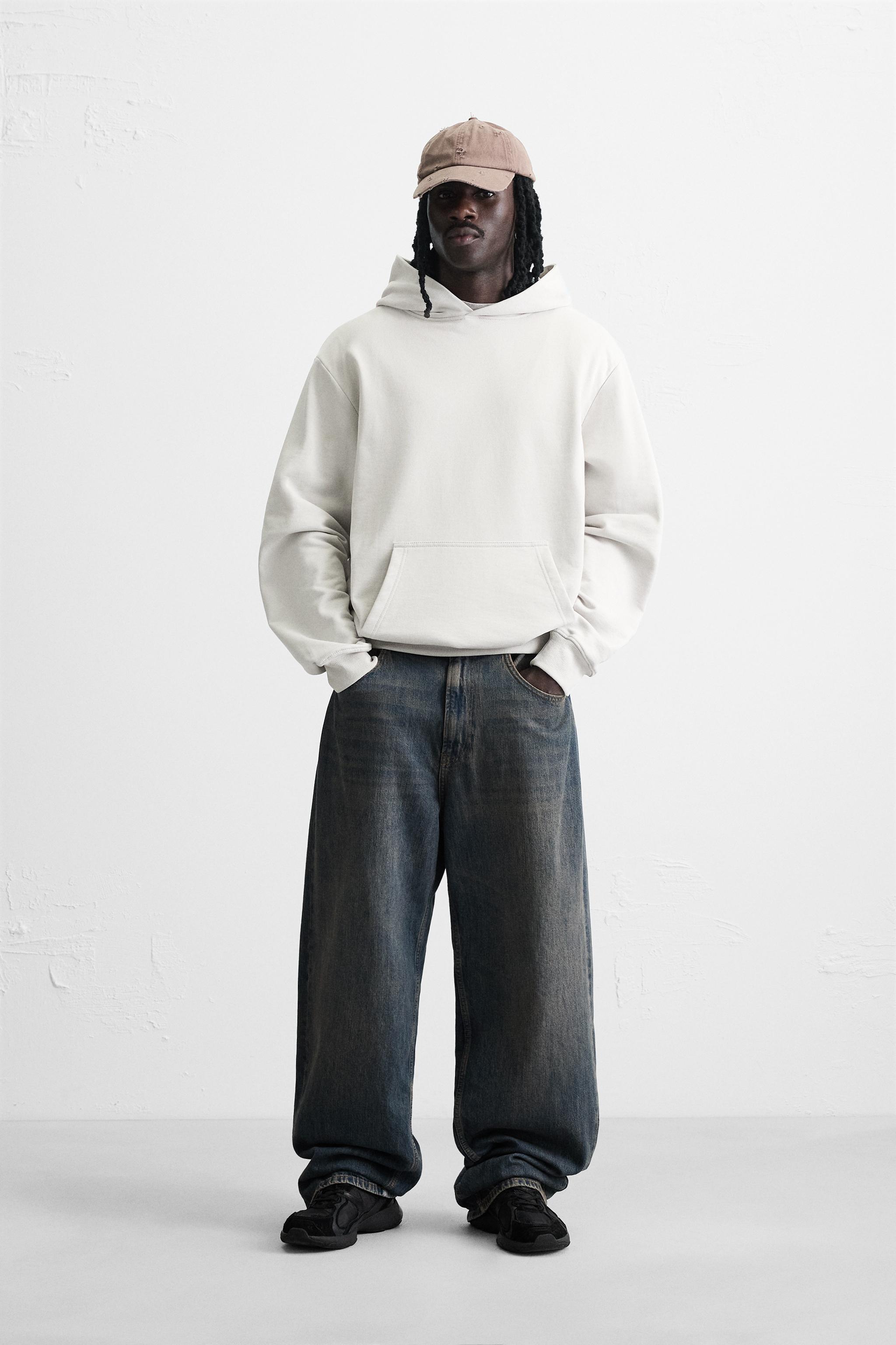 BASIC HOODIE SWEATSHIRT