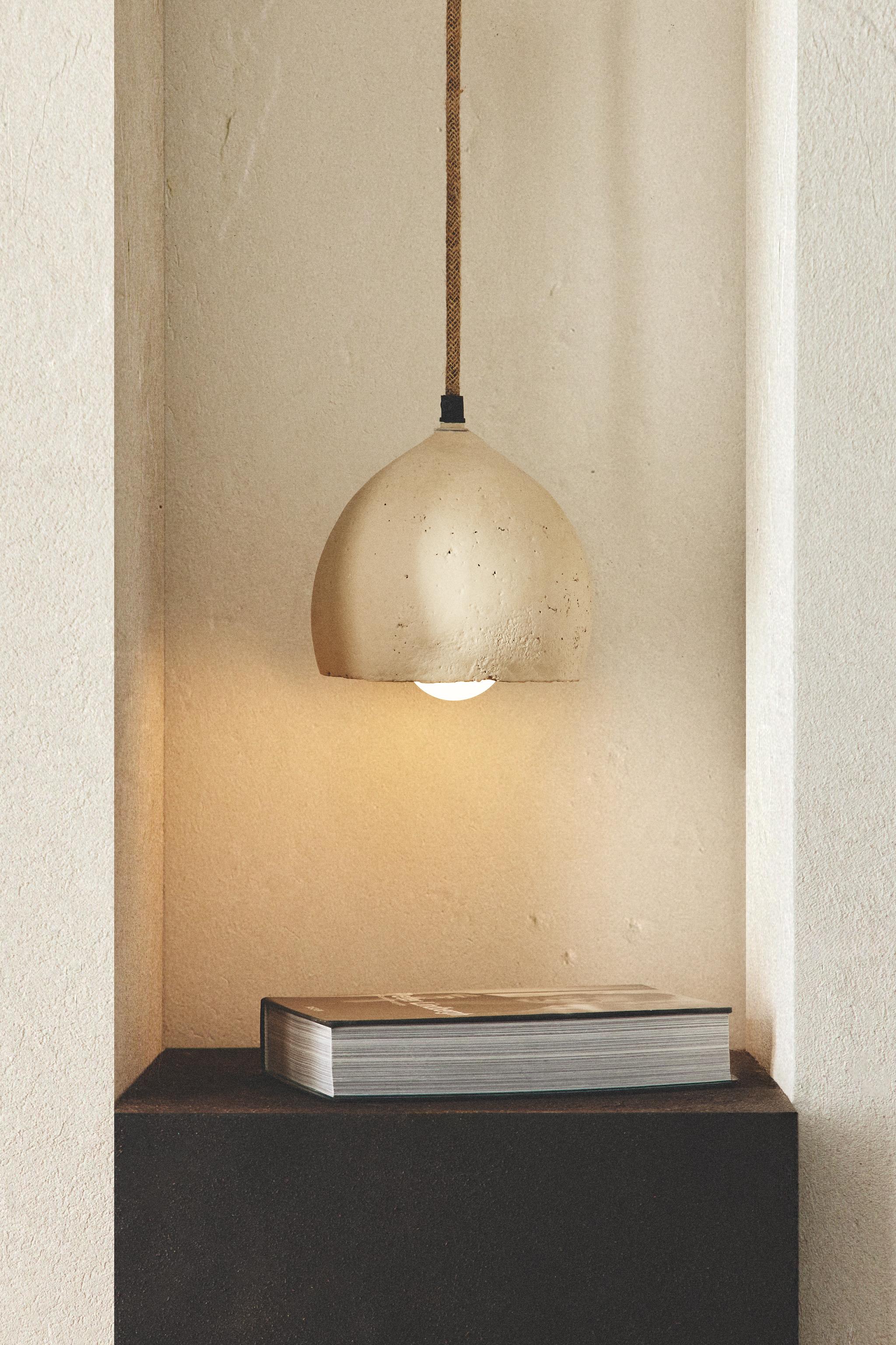 PAPIER-MÂCHÉ PENDANT LAMP