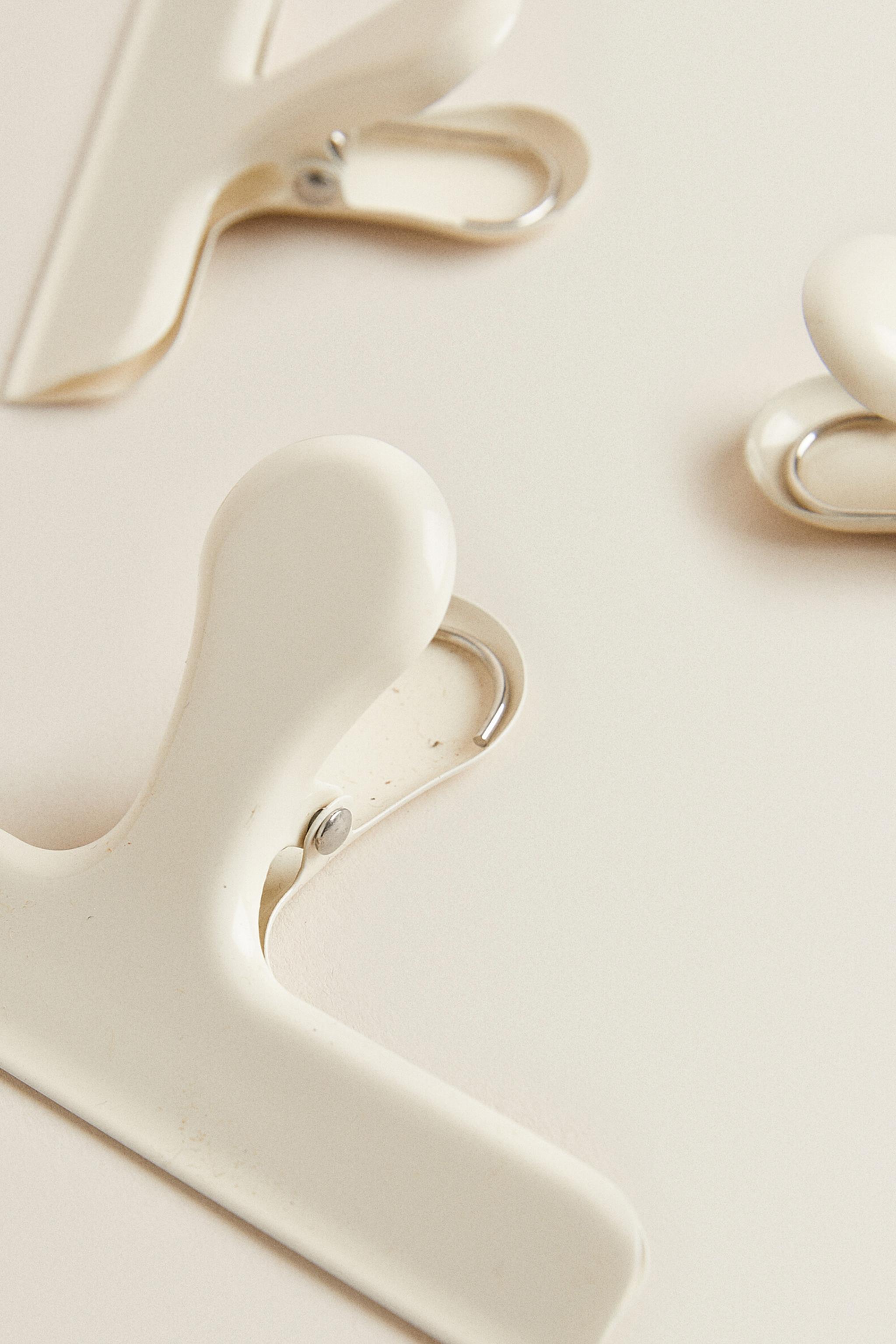 SET OF METAL CLIPS (SET OF 3)