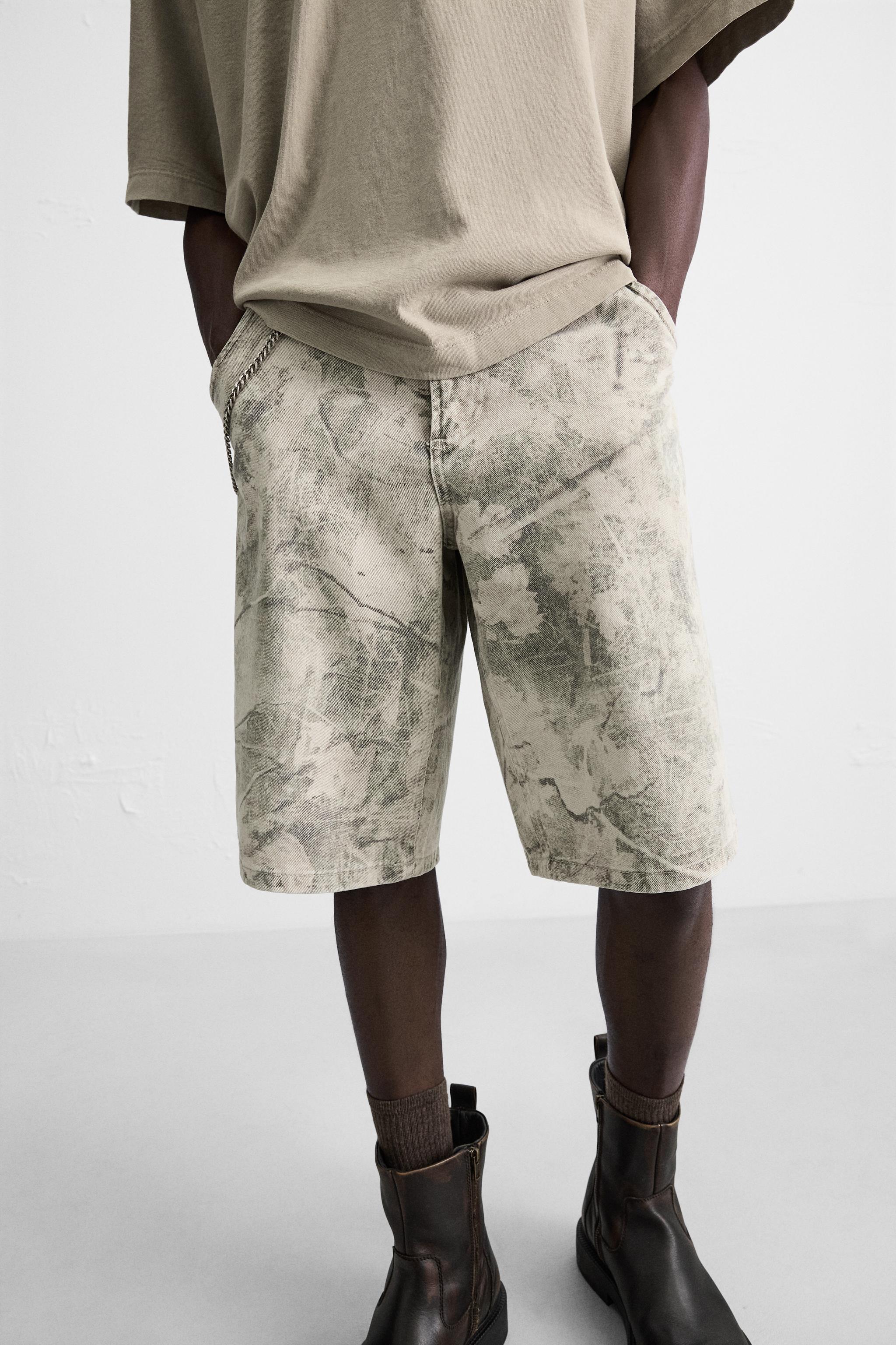 ABSTRACT PRINT RELAXED FIT BERMUDA SHORTS