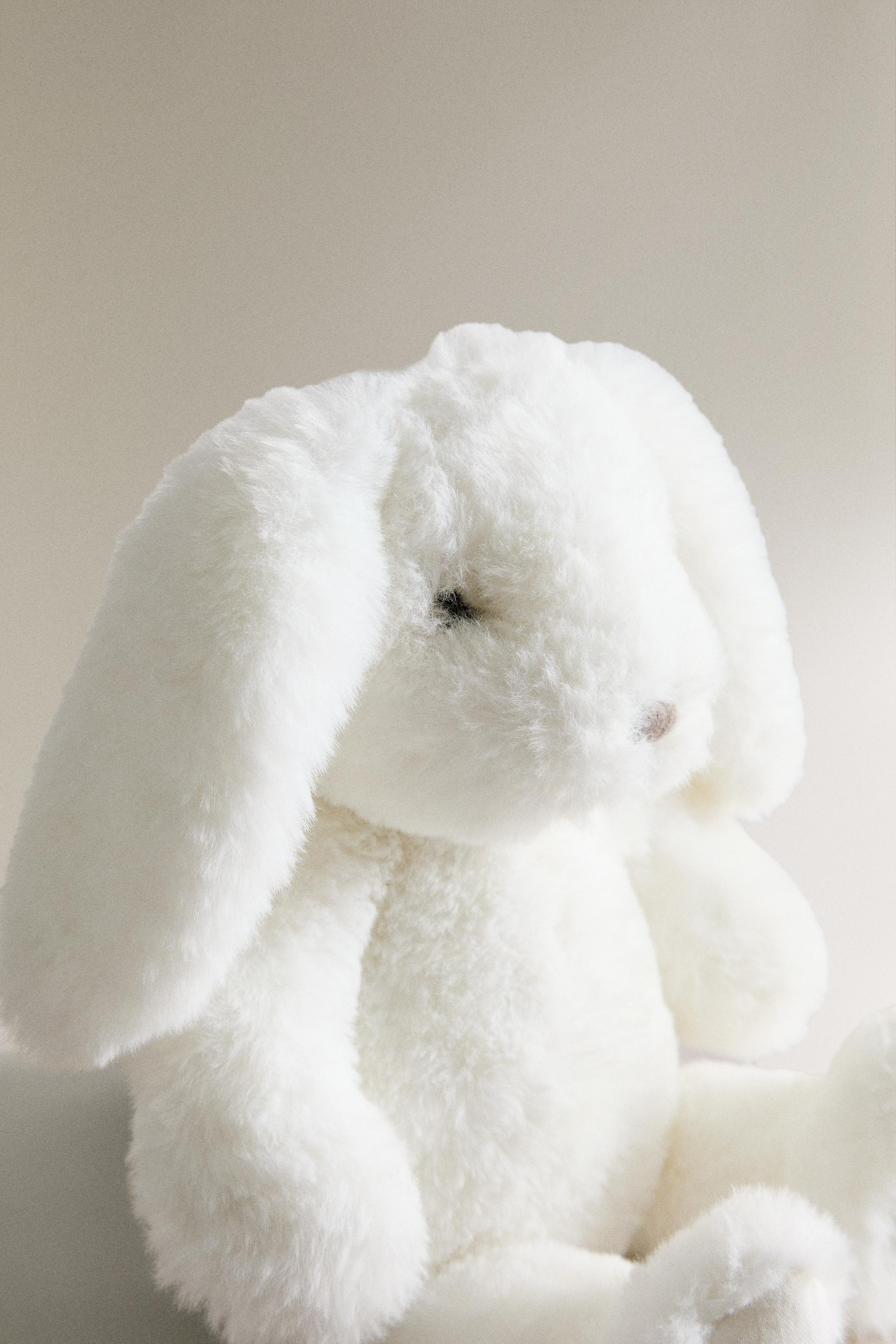CHILDREN’S WHITE BUNNY PLUSH TOY