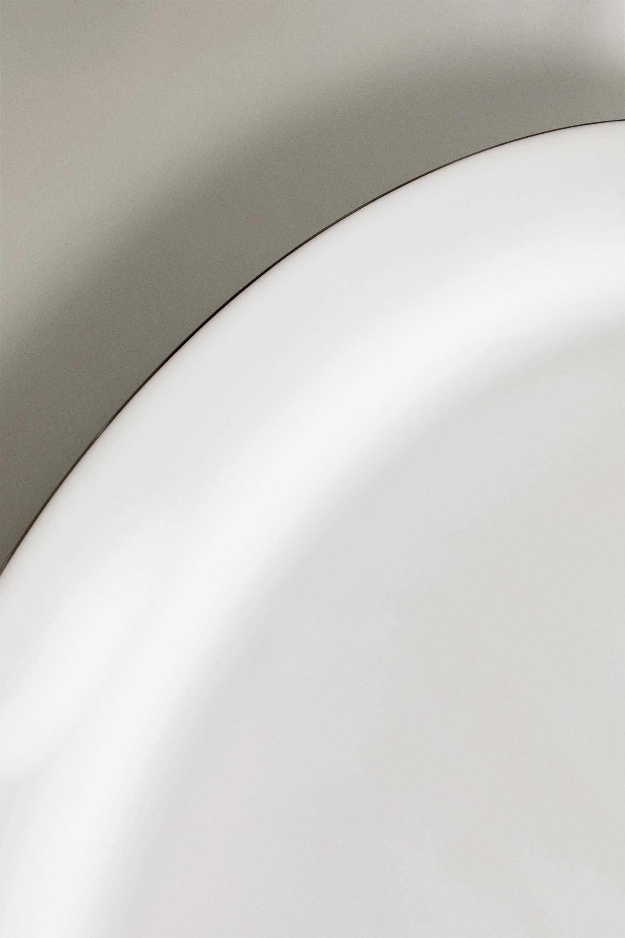 BONE CHINA SERVING DISH WITH BLACK RIM