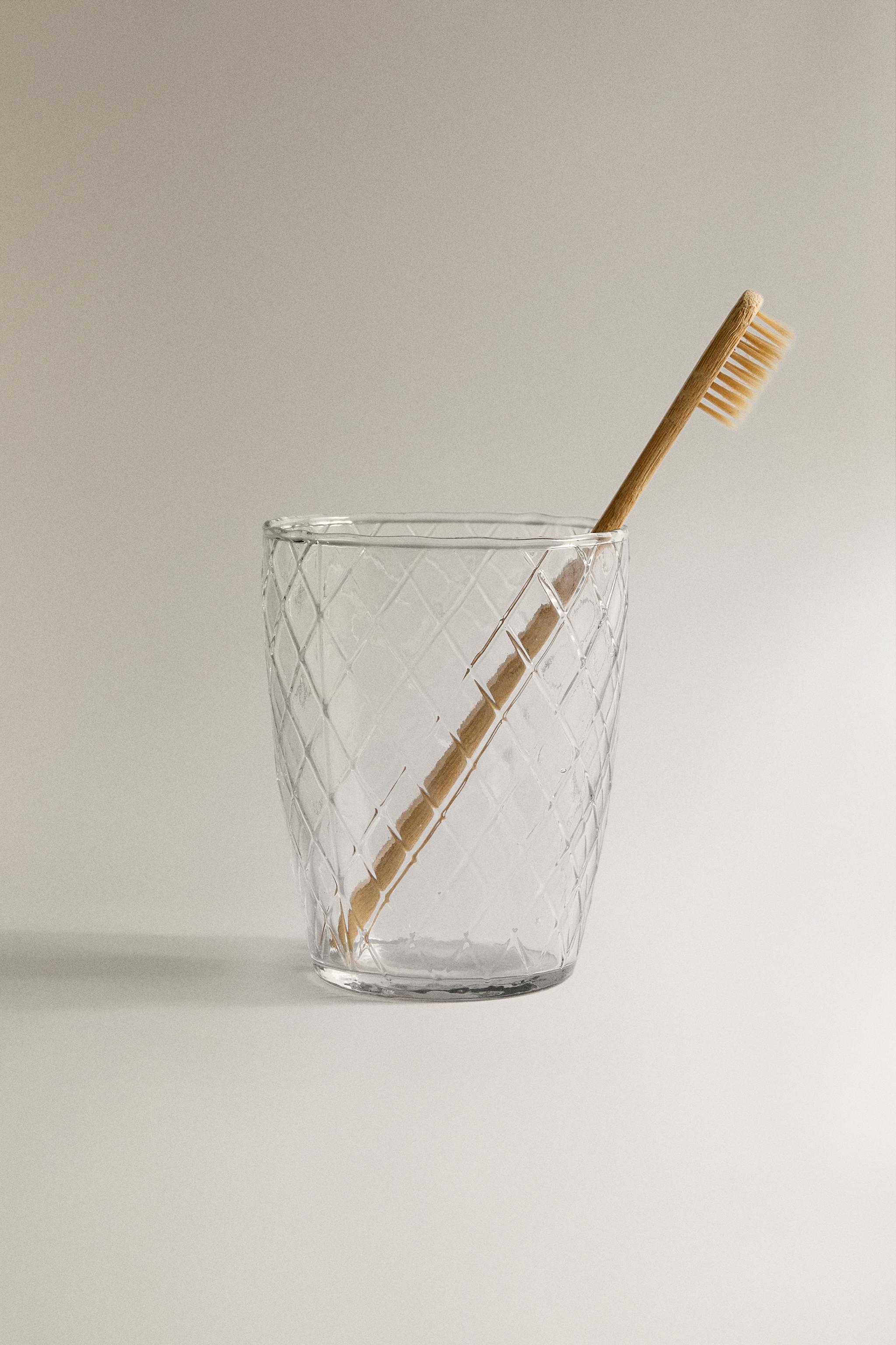 DIAMOND TOOTHBRUSH HOLDER
