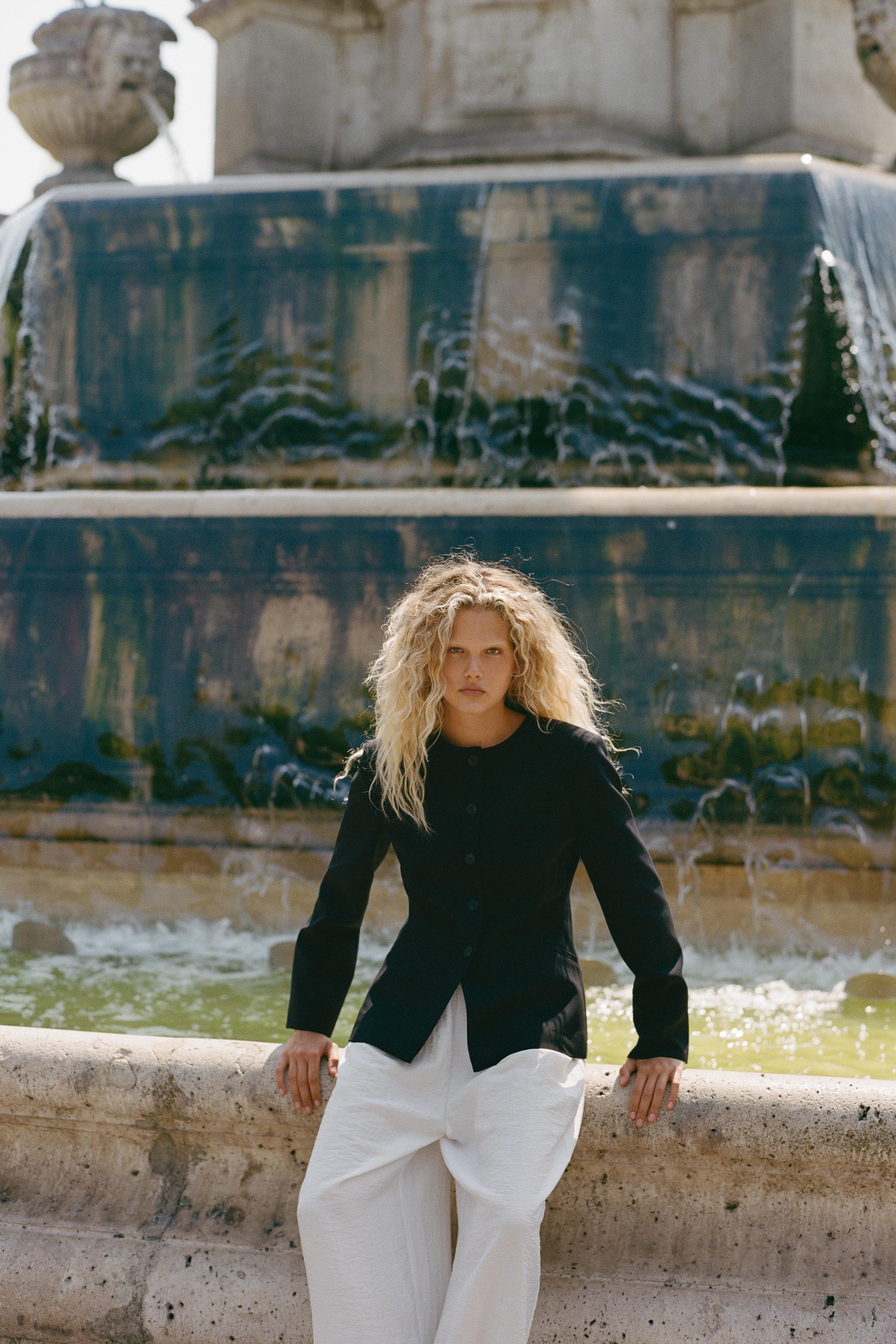 TAILORED BLAZER WITH SHOULDER PADS