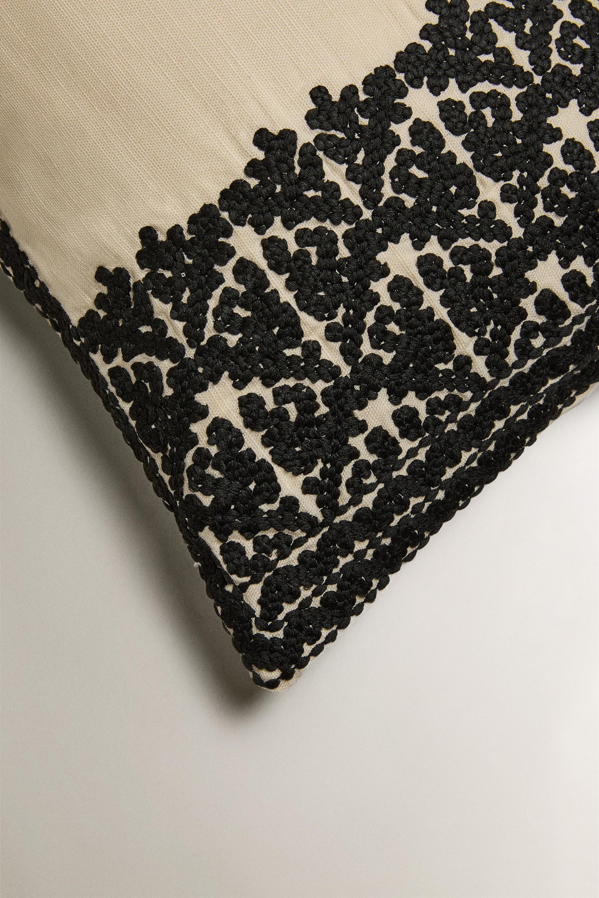 EMBROIDERED THROW PILLOW COVER