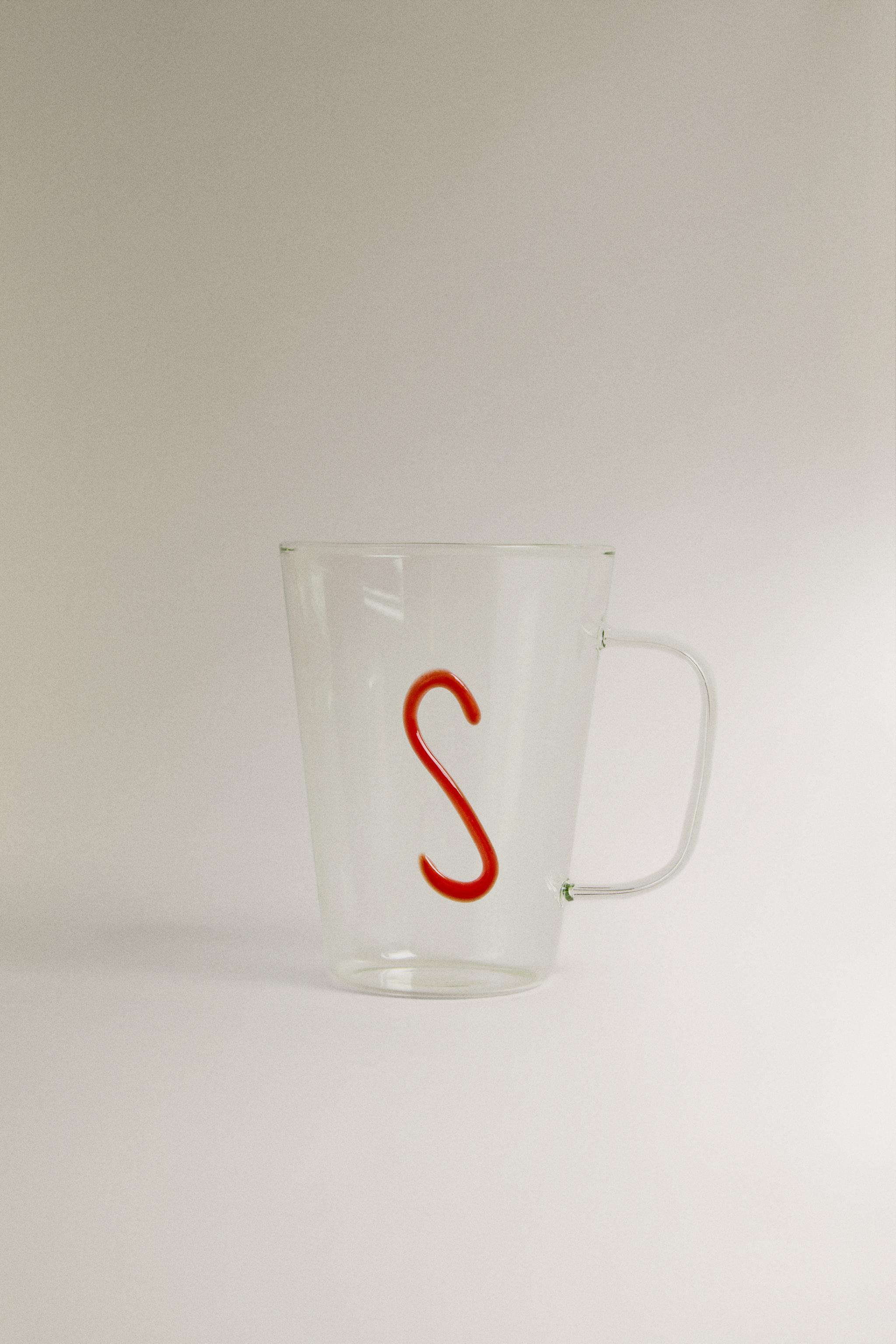BOROSILICATE MUG WITH INITIAL S