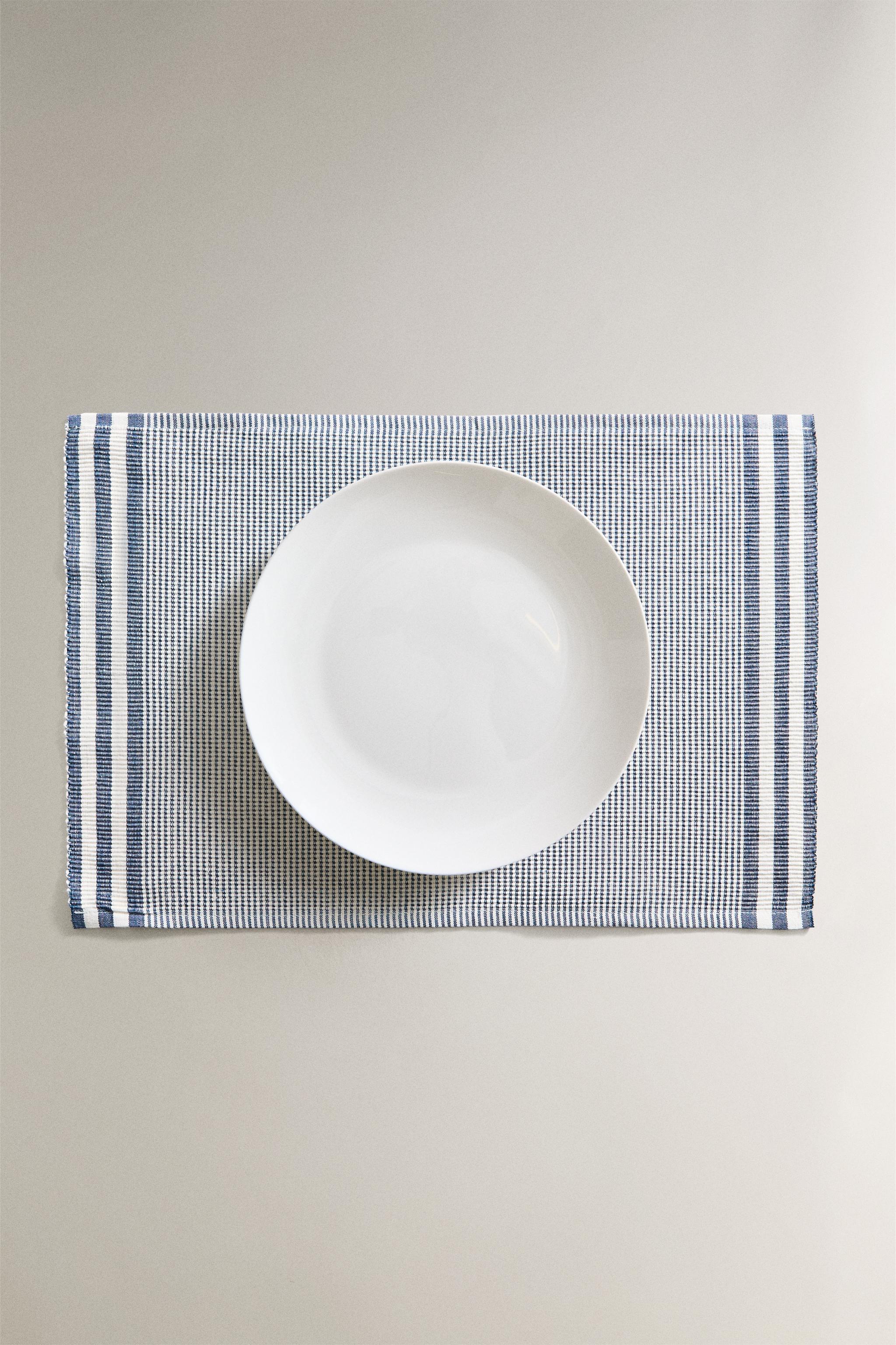 STRIPED INDIVIDUAL TABLECLOTH (PACK OF 2)