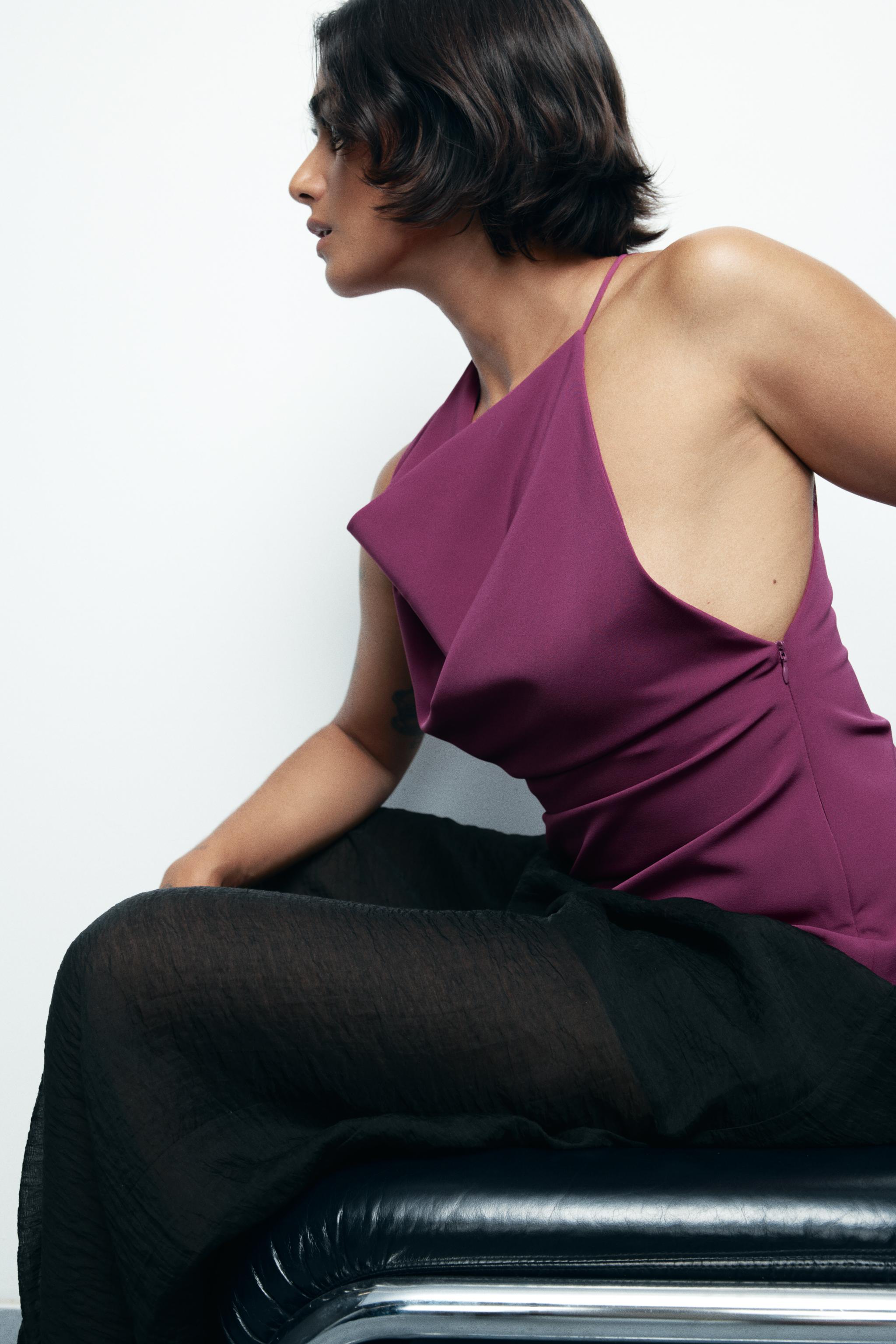 ASYMMETRIC CREPE BUCKLE TOP