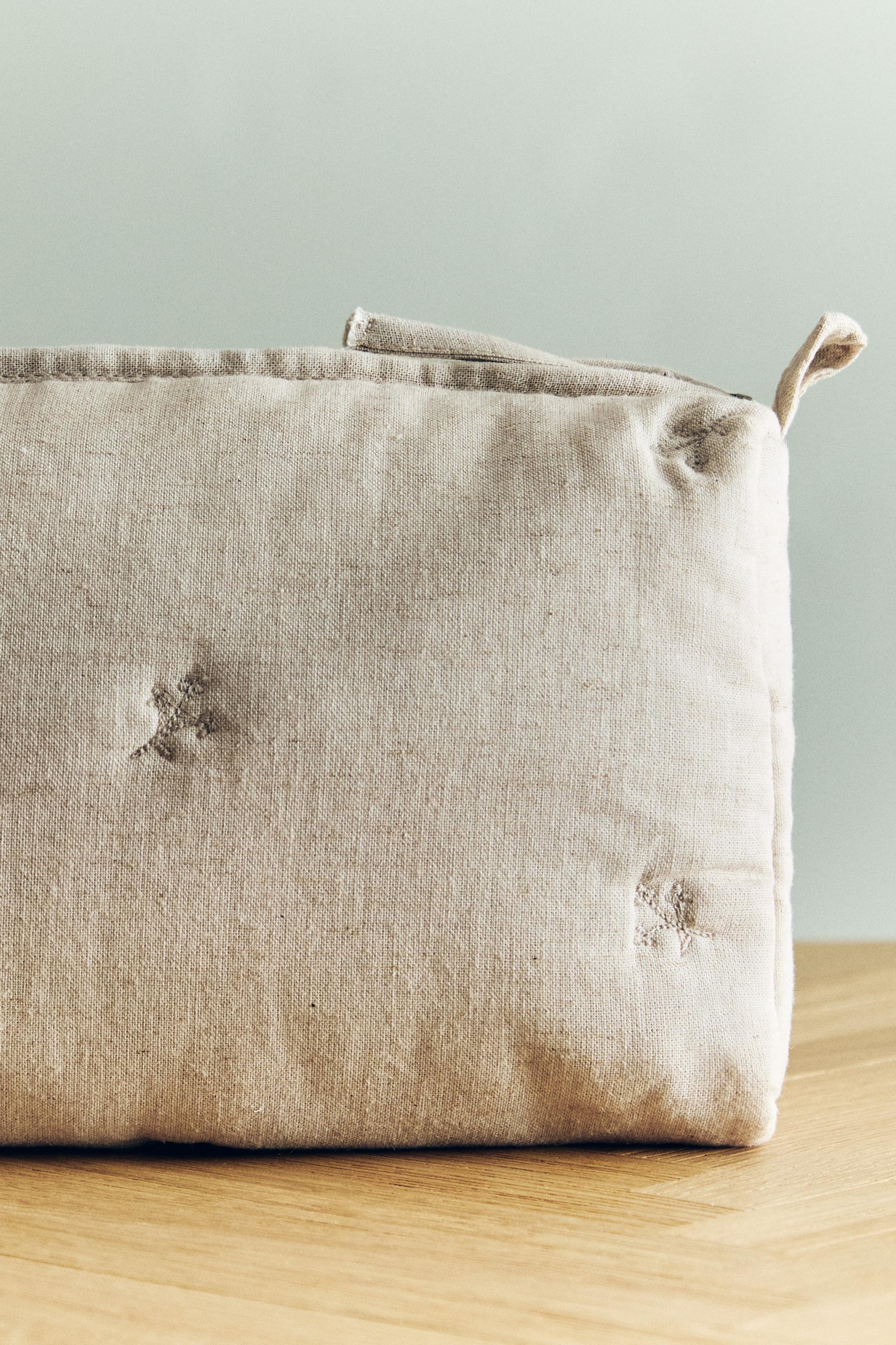 CHILDREN'S EMBROIDERED COSMETIC BAG