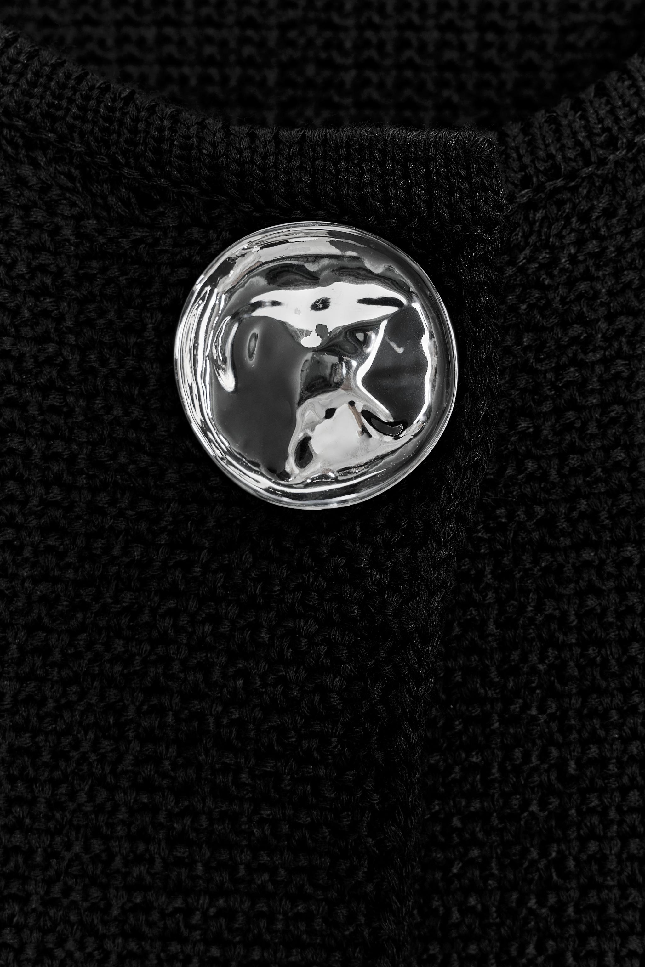 TEXTURED KNIT CARDIGAN WITH BUTTON