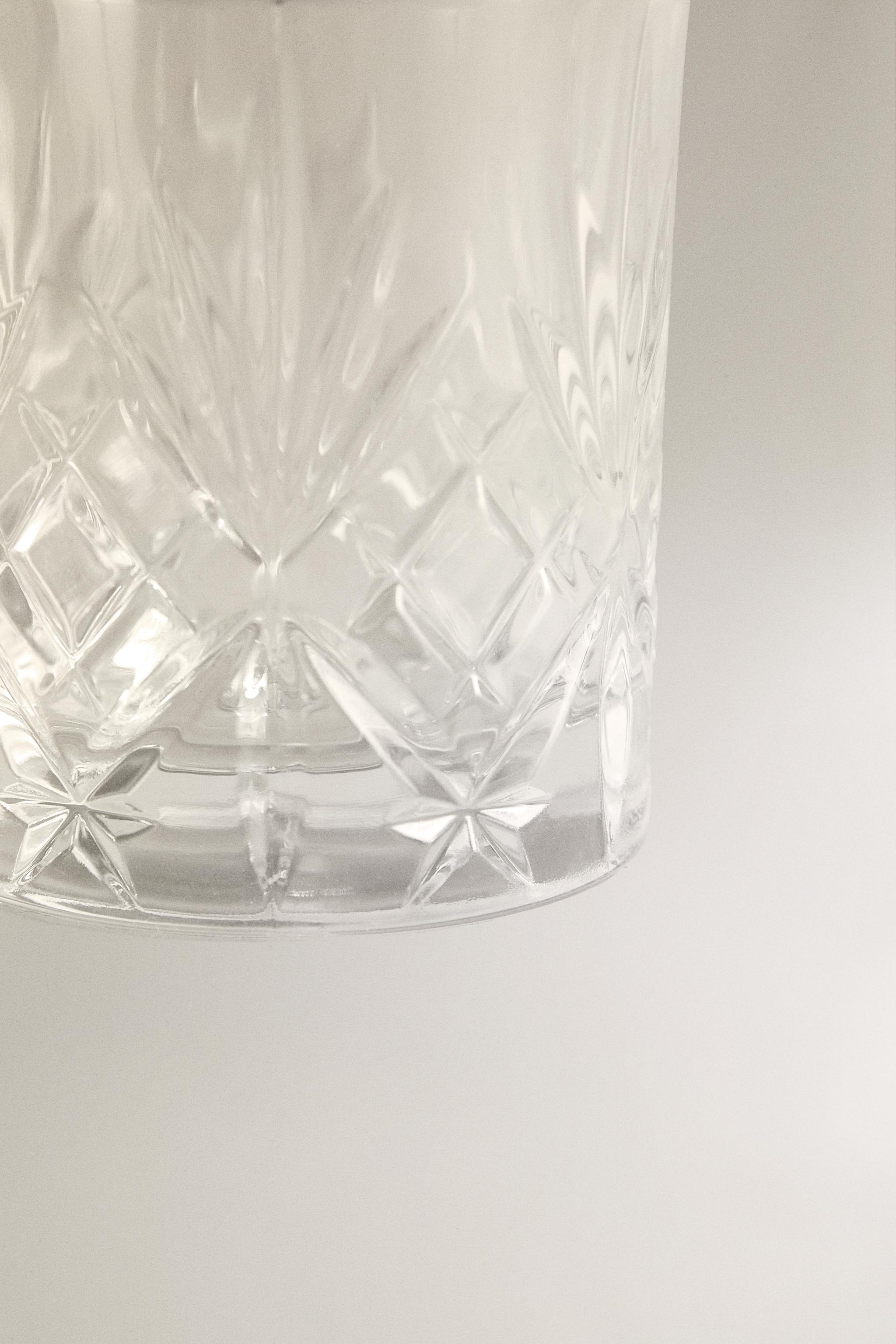 ENGRAVED CRYSTALLINE SHOT GLASS
