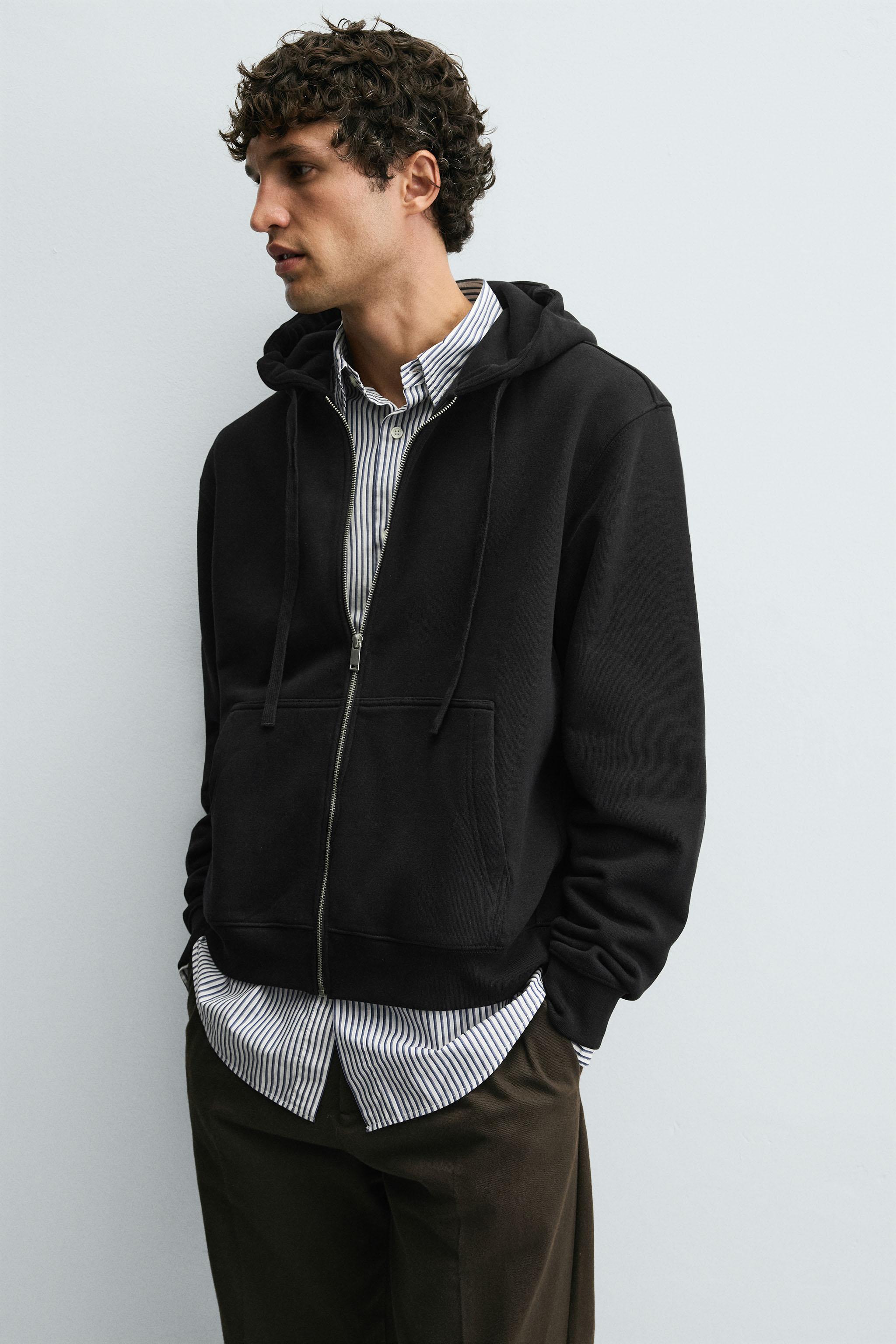 HOODED ZIP-UP SWEATSHIRT